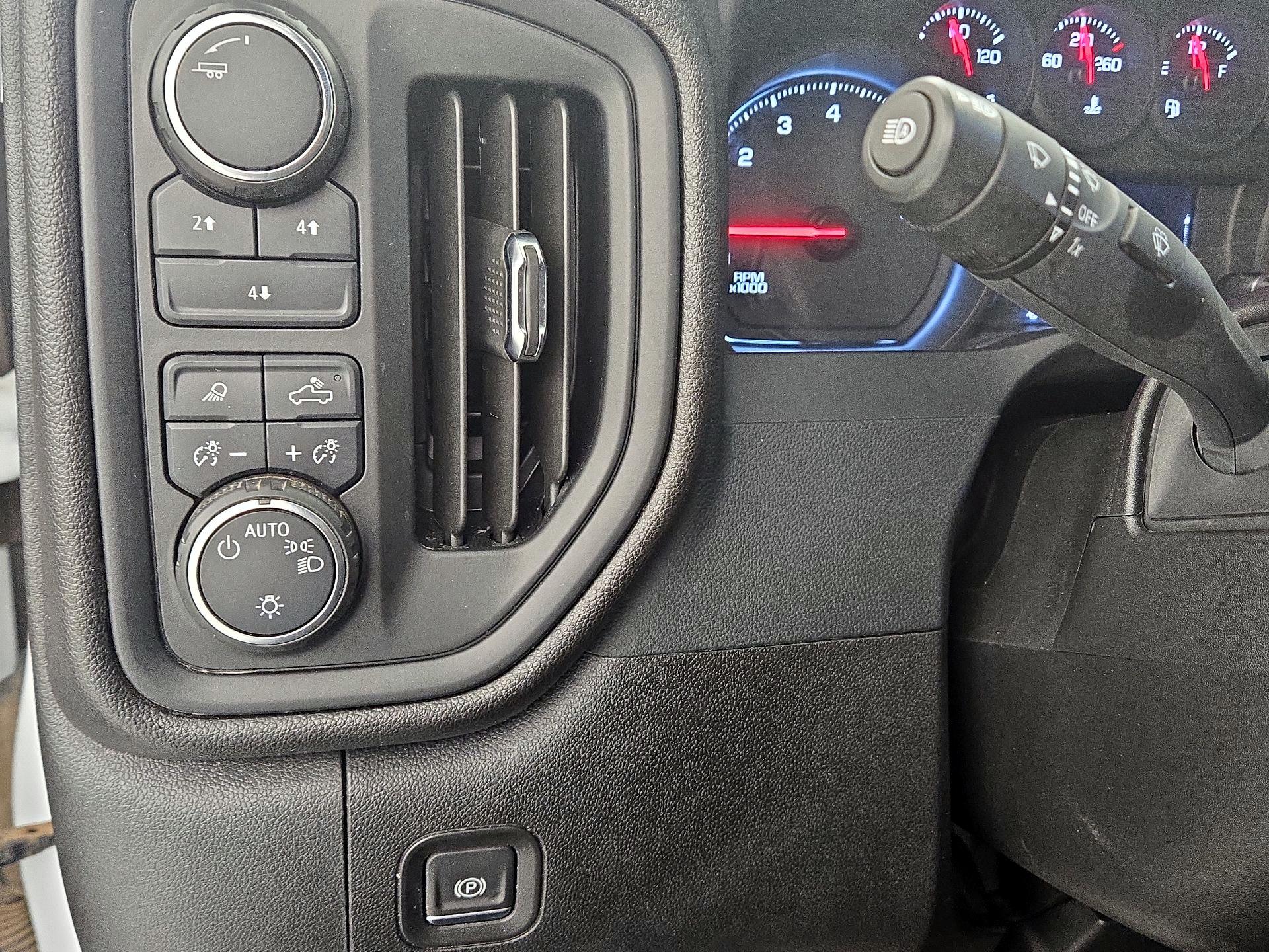 Thumbnail: 2024 Chevrolet Silverado 2500 - 13