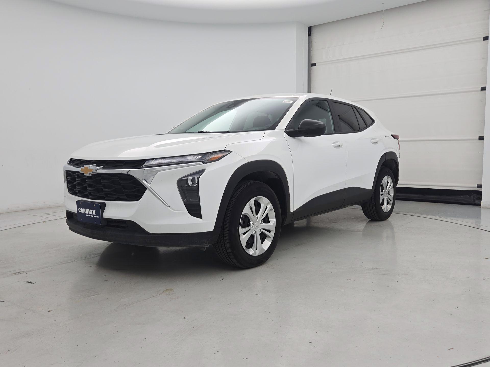 Thumbnail: 2024 Chevrolet Trax - 3