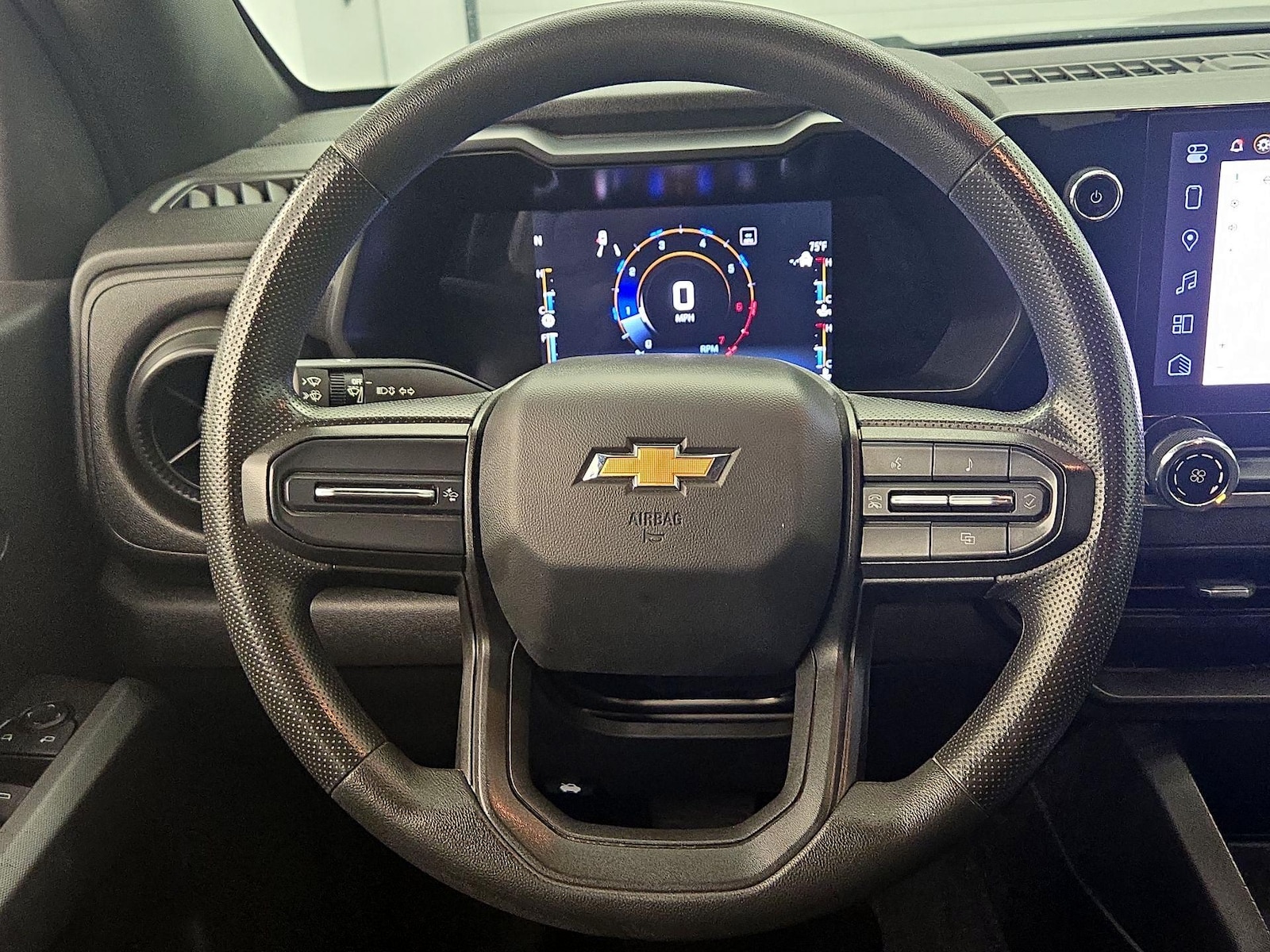 2023 Chevrolet Colorado Work Truck - Photo 11