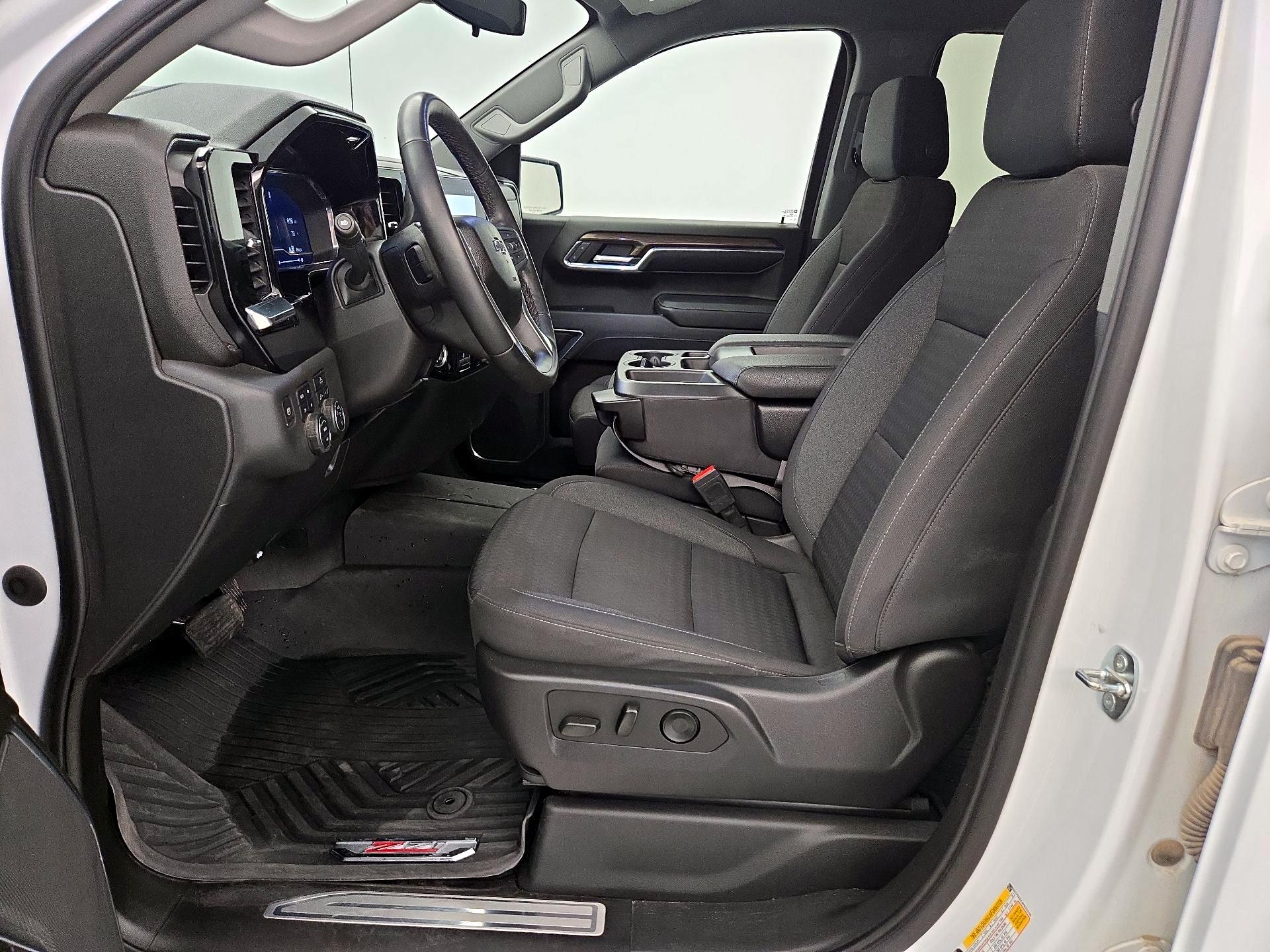 Thumbnail: 2023 Chevrolet Silverado 1500 - 11