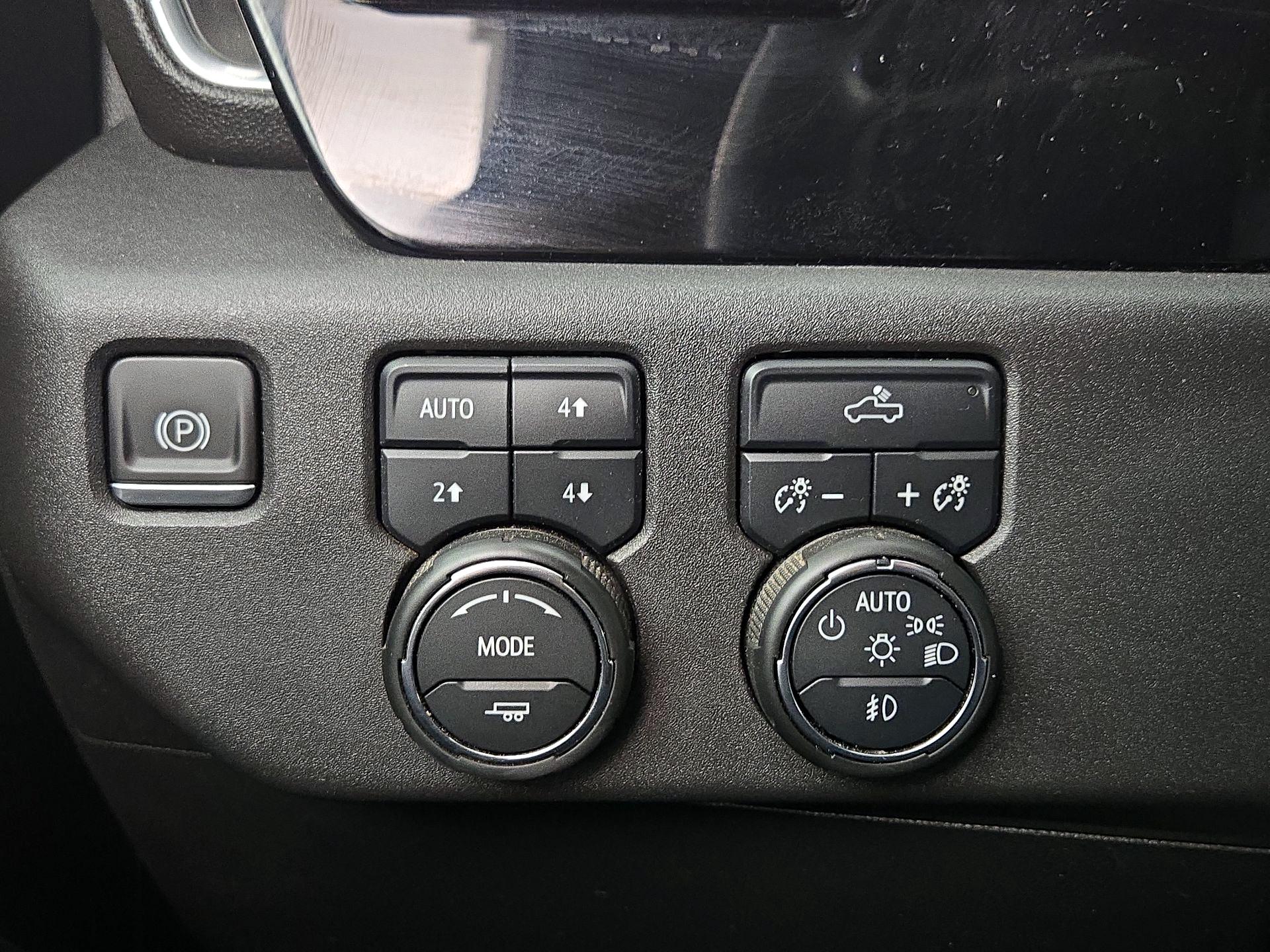 Thumbnail: 2023 Chevrolet Silverado 1500 - 13