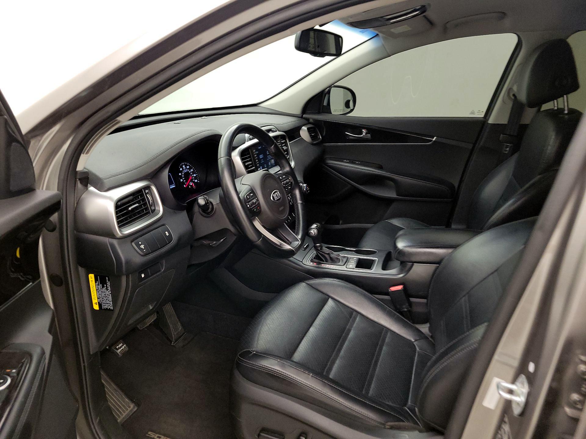 Thumbnail: 2017 Kia Sorento - 11