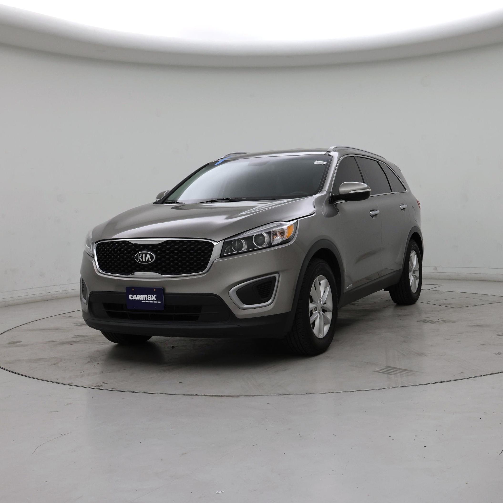 Thumbnail: 2017 Kia Sorento - 4