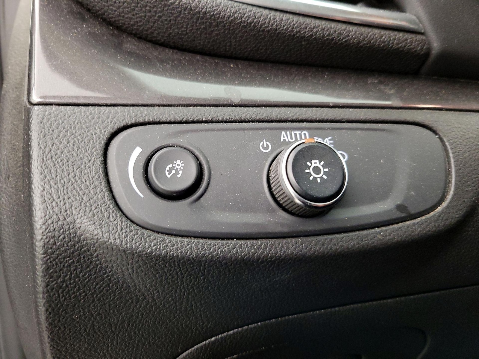 2019 Buick Encore Preferred - Photo 14