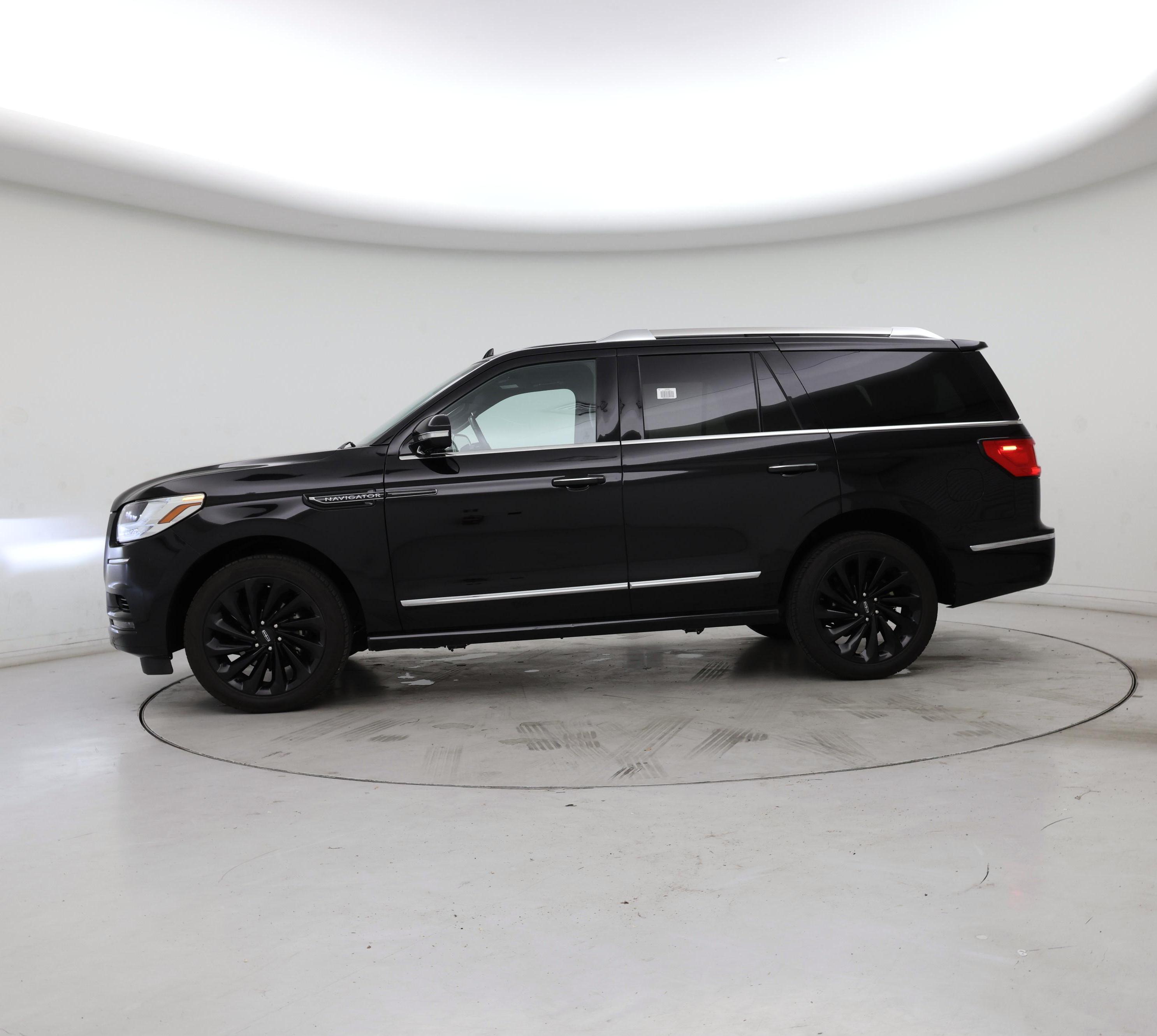Thumbnail: 2020 Lincoln Navigator - 3