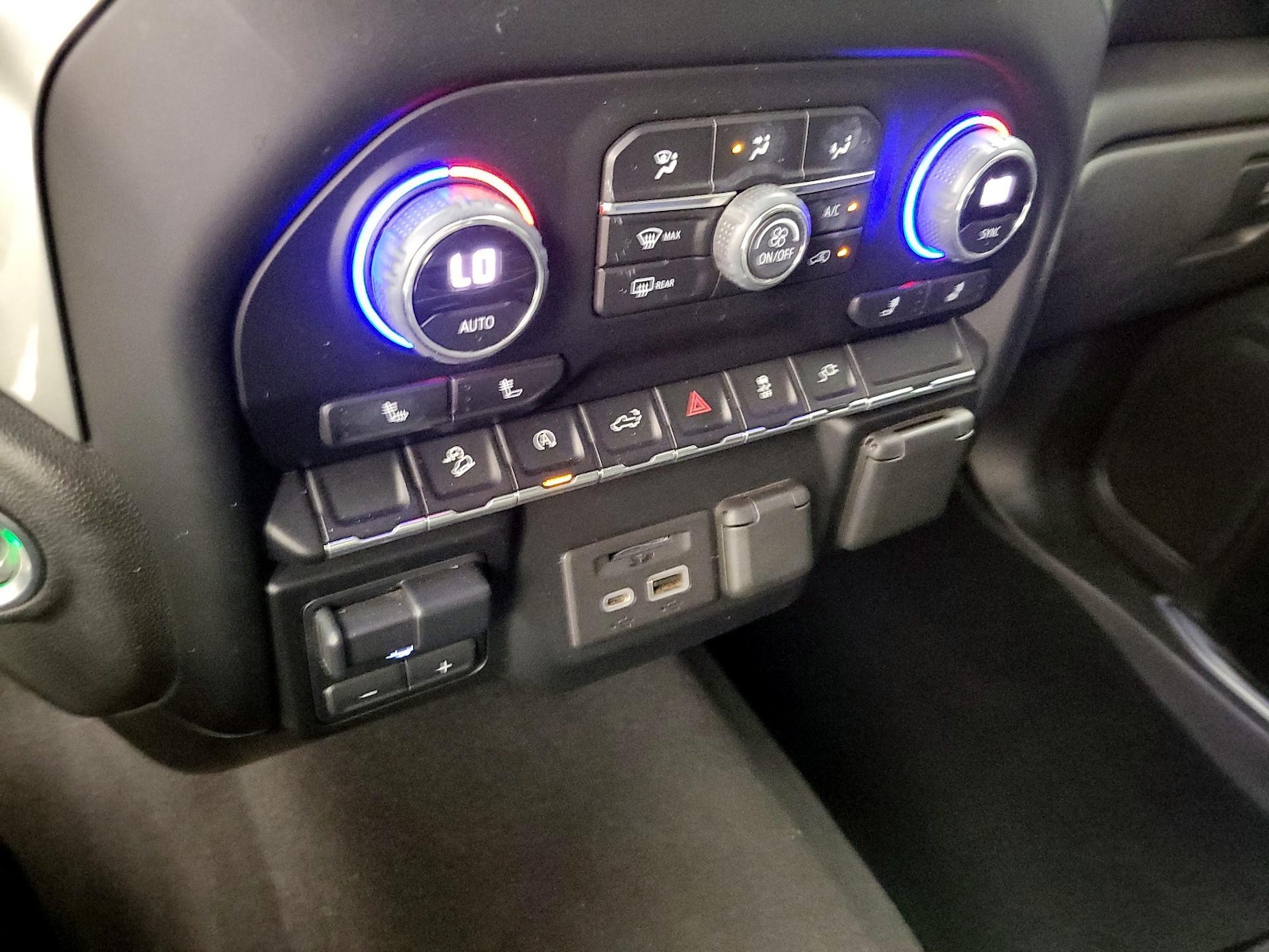 2021 Chevrolet Silverado 1500 LT - Photo 15