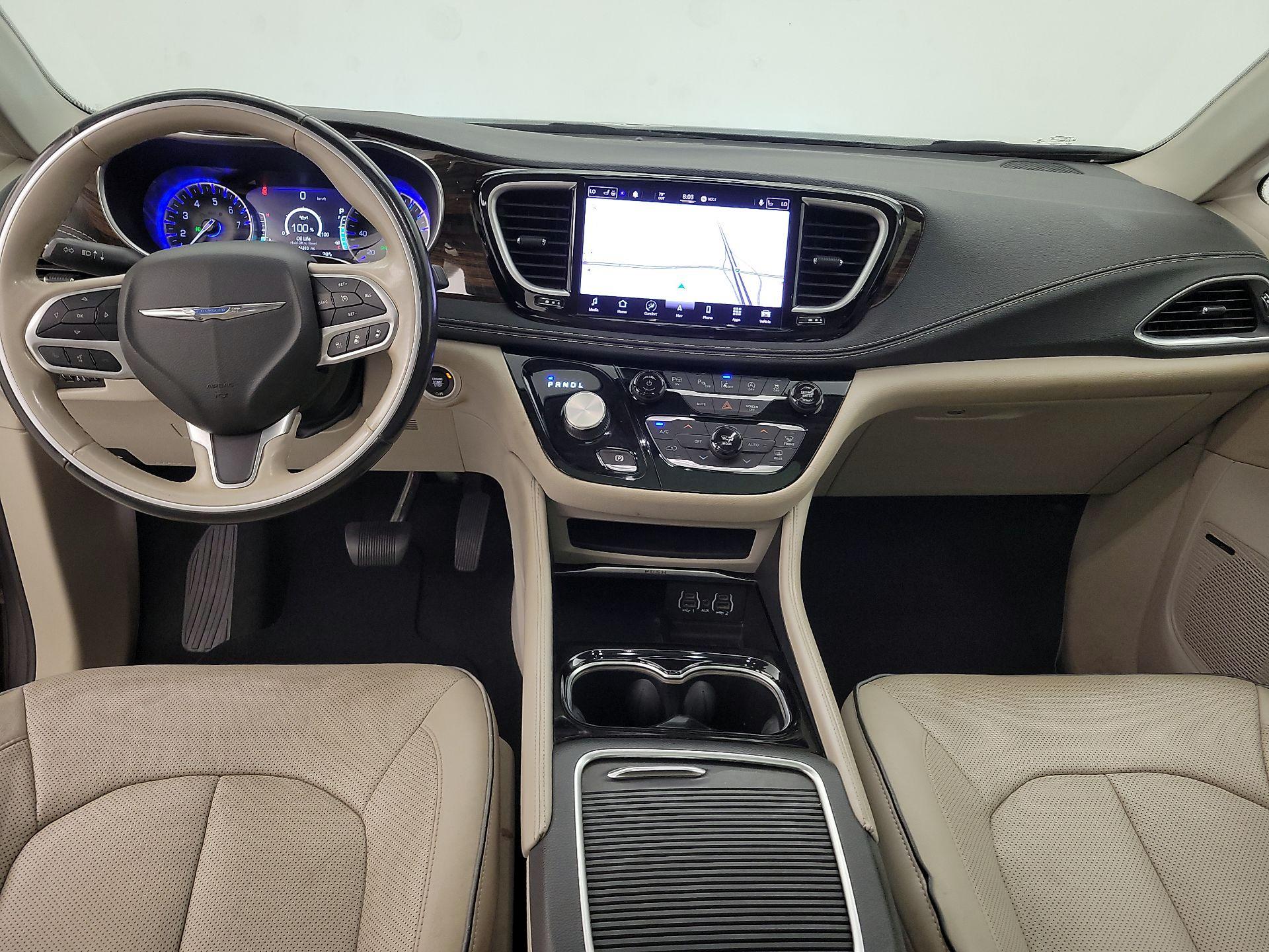 Thumbnail: 2021 Chrysler Pacifica - 9