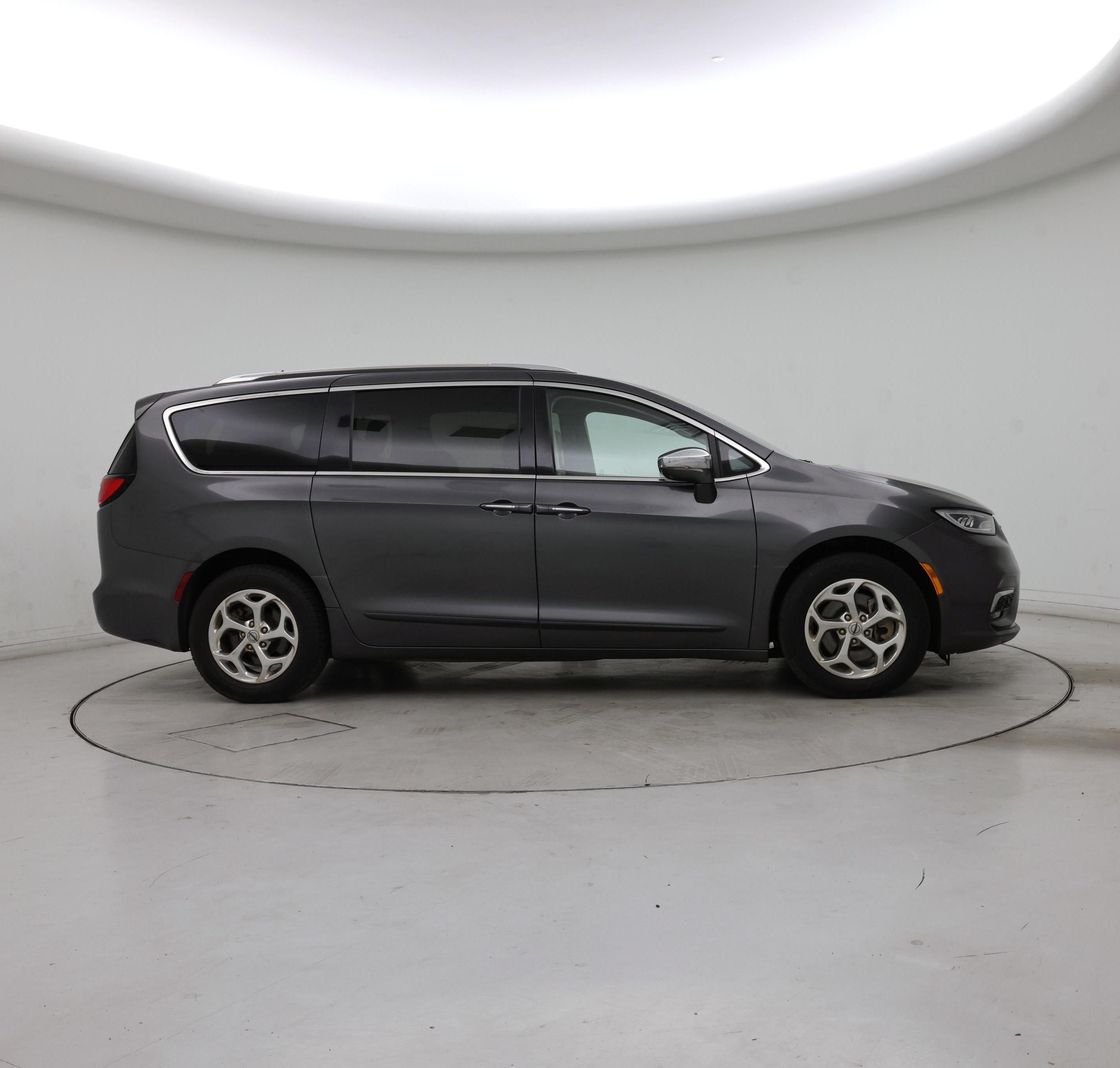 Thumbnail: 2021 Chrysler Pacifica - 7