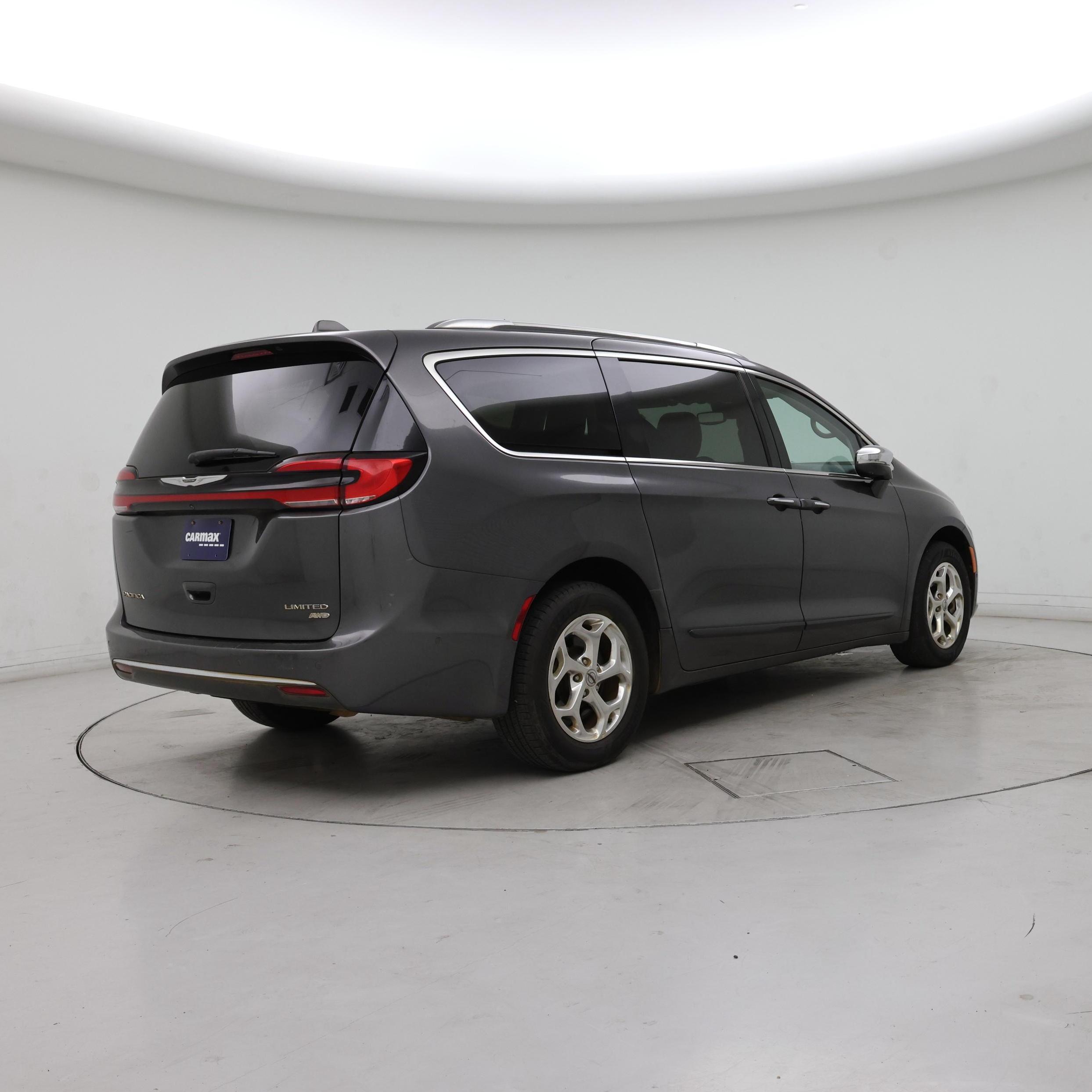 Thumbnail: 2021 Chrysler Pacifica - 8