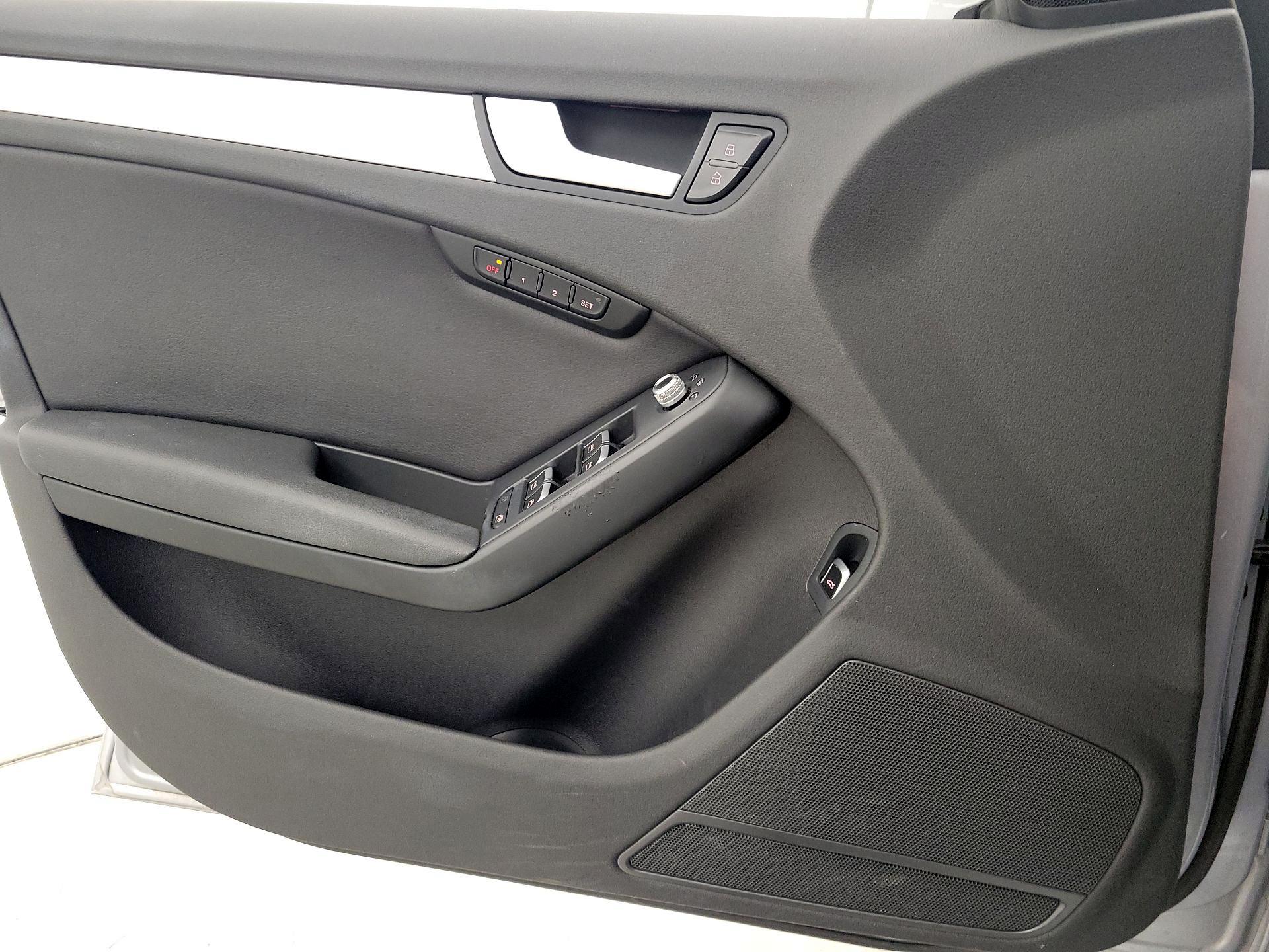 Thumbnail: 2015 Audi A4 - 12