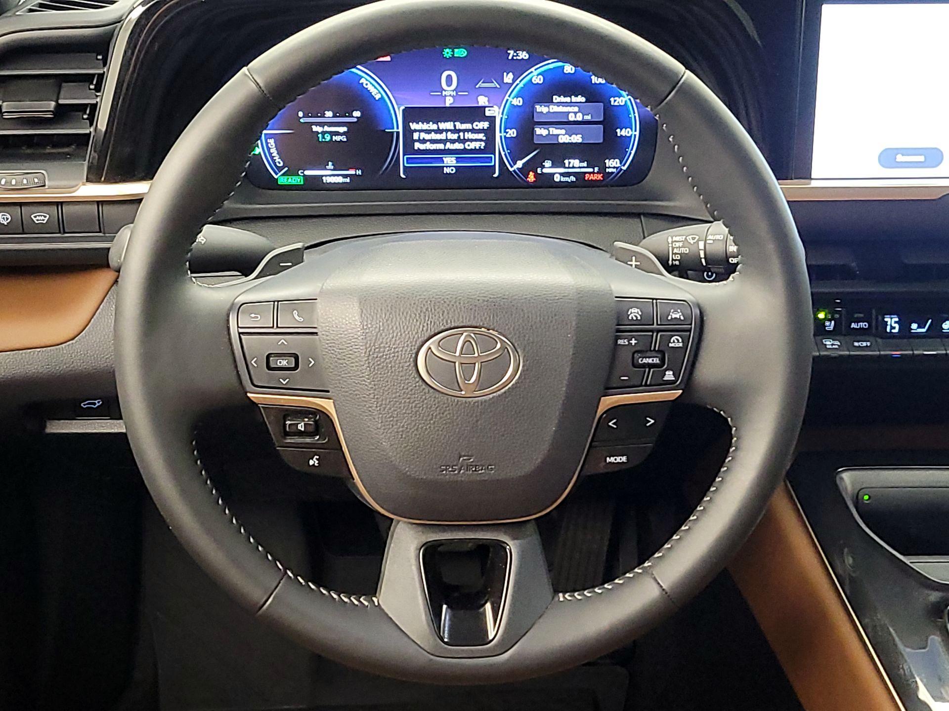 Thumbnail: 2025 Toyota Crown Signia - 10