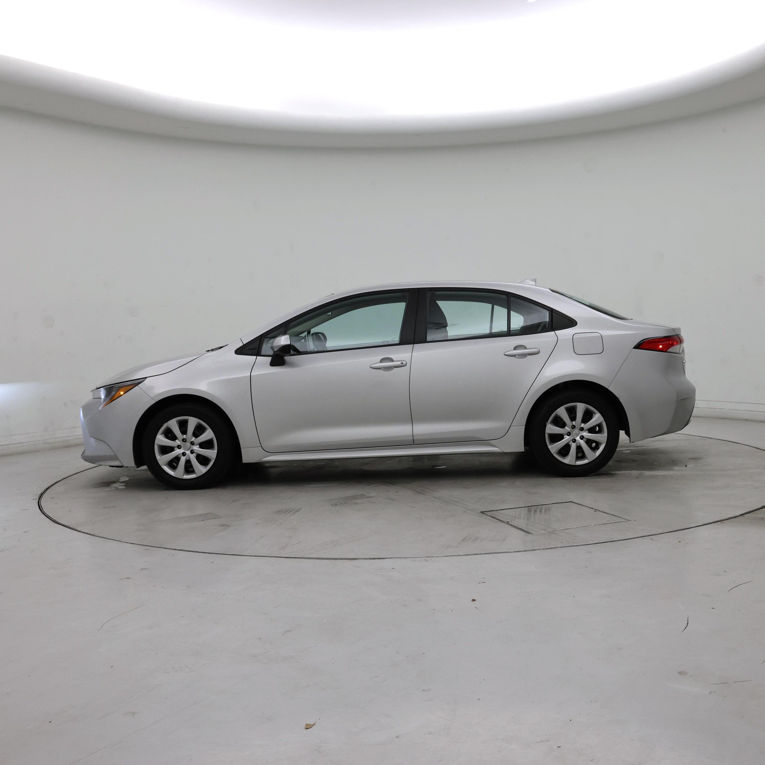 Thumbnail: 2021 Toyota Corolla - 3