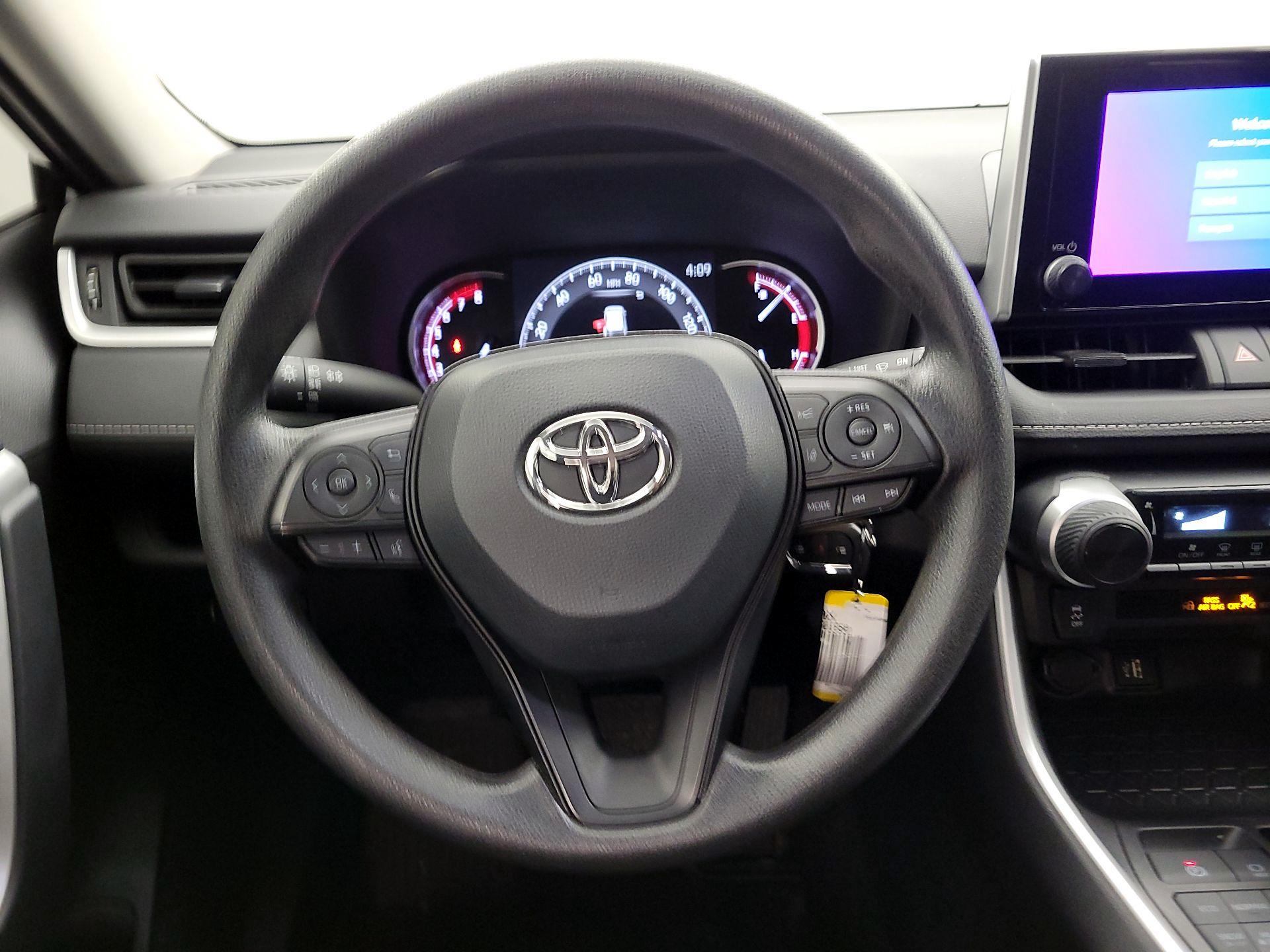 Thumbnail: 2025 Toyota RAV4 - 10