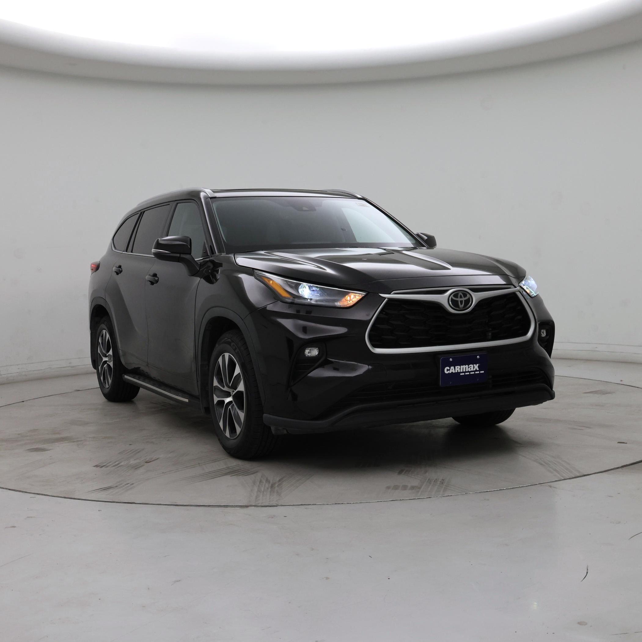 Black 2022 Toyota Highlander XLE FWD SUV / Crossover Front-Wheel Drive Automatic