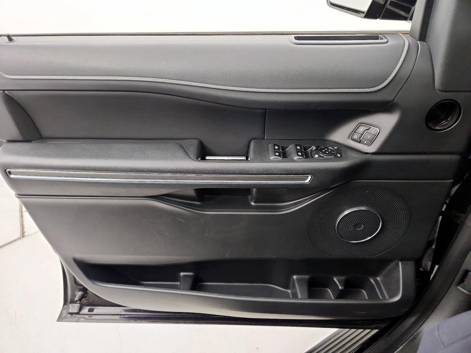 2023 Ford Expedition XLT - Photo 13