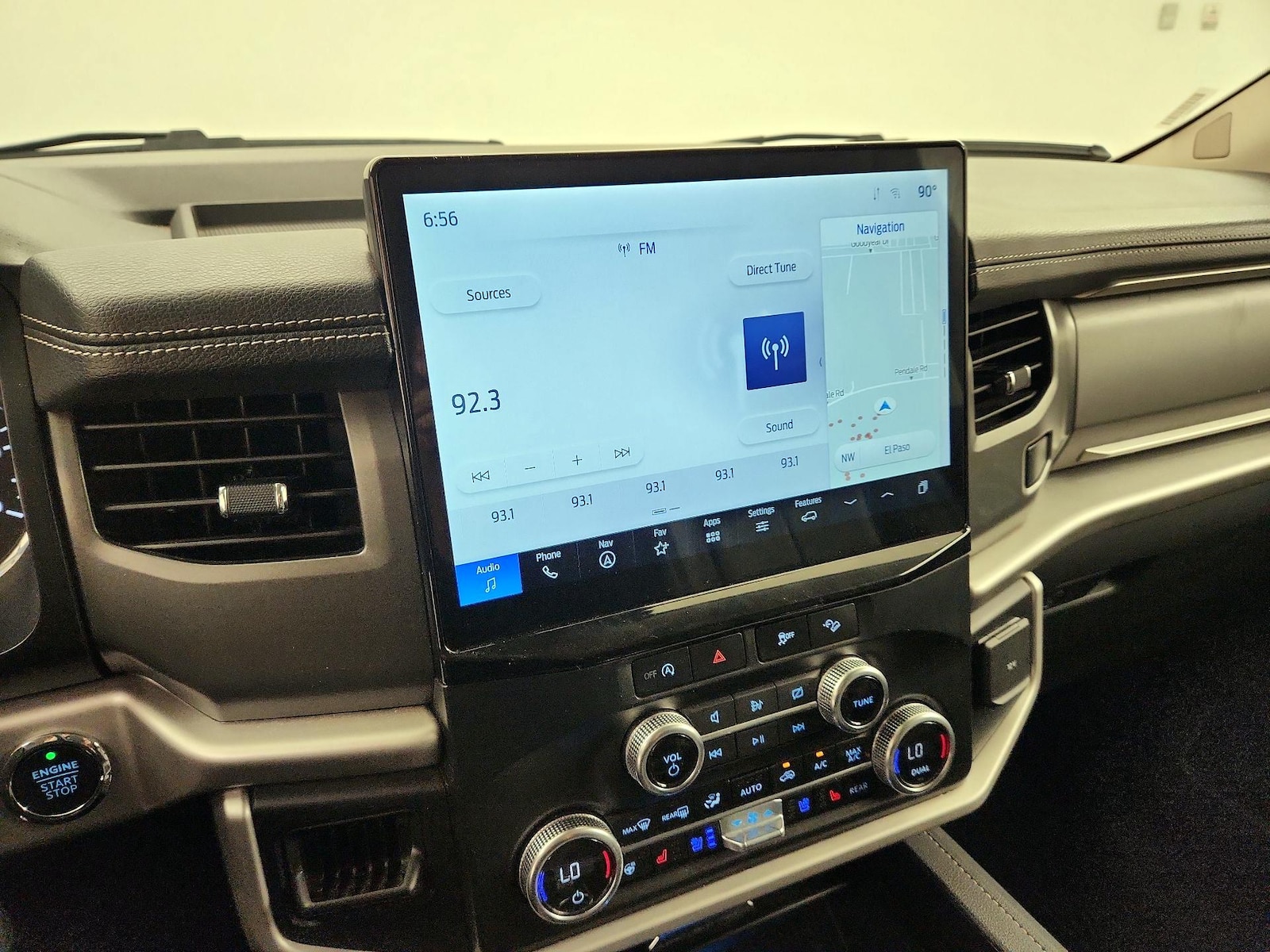 2023 Ford Expedition XLT - Photo 17