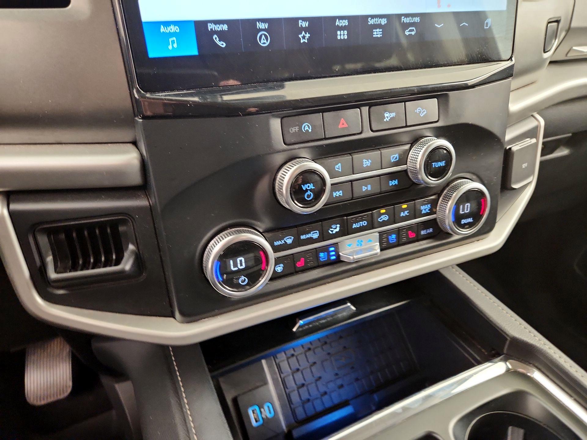 Thumbnail: 2023 Ford Expedition - 17