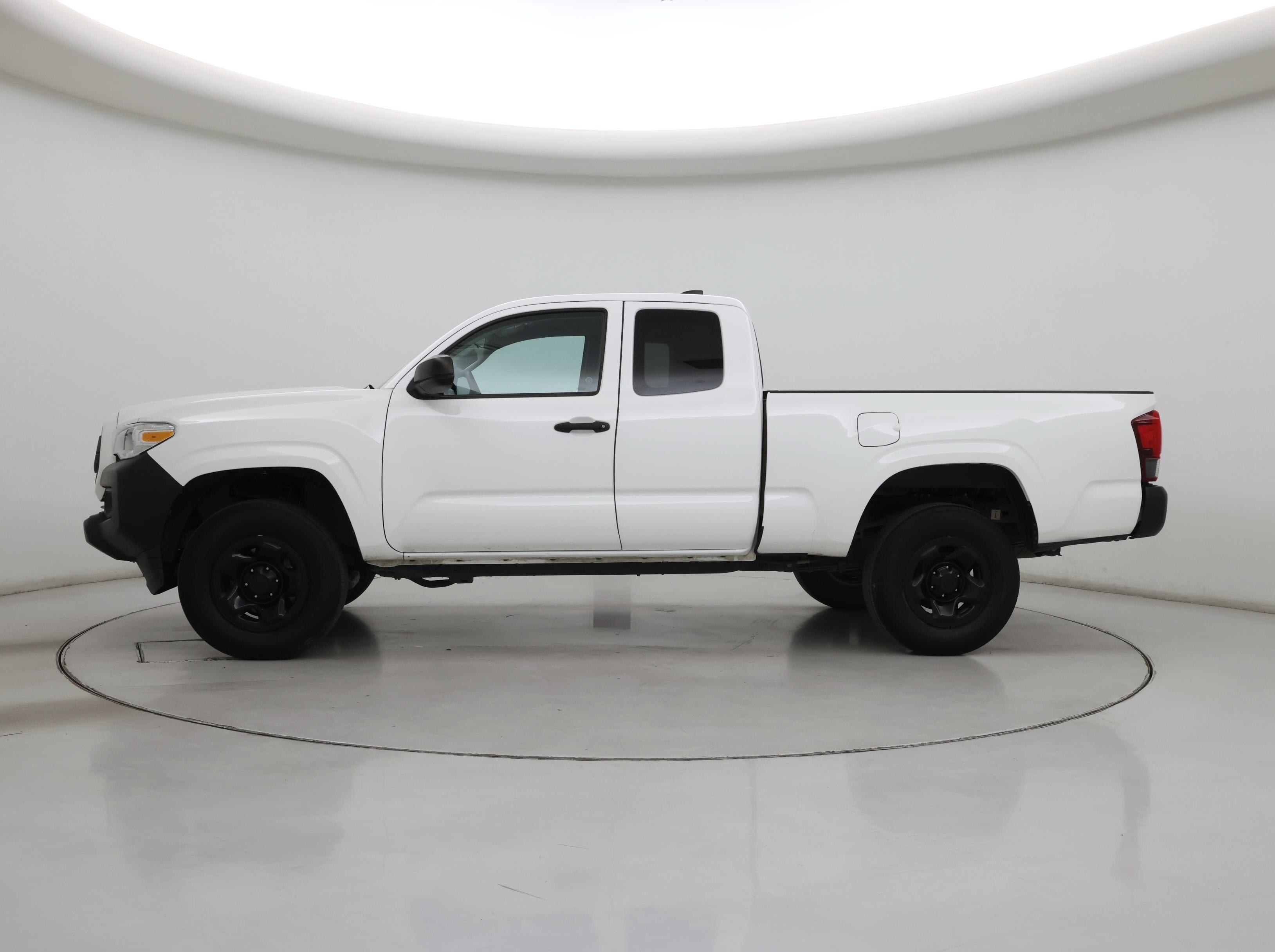 Thumbnail: 2022 Toyota Tacoma - 3