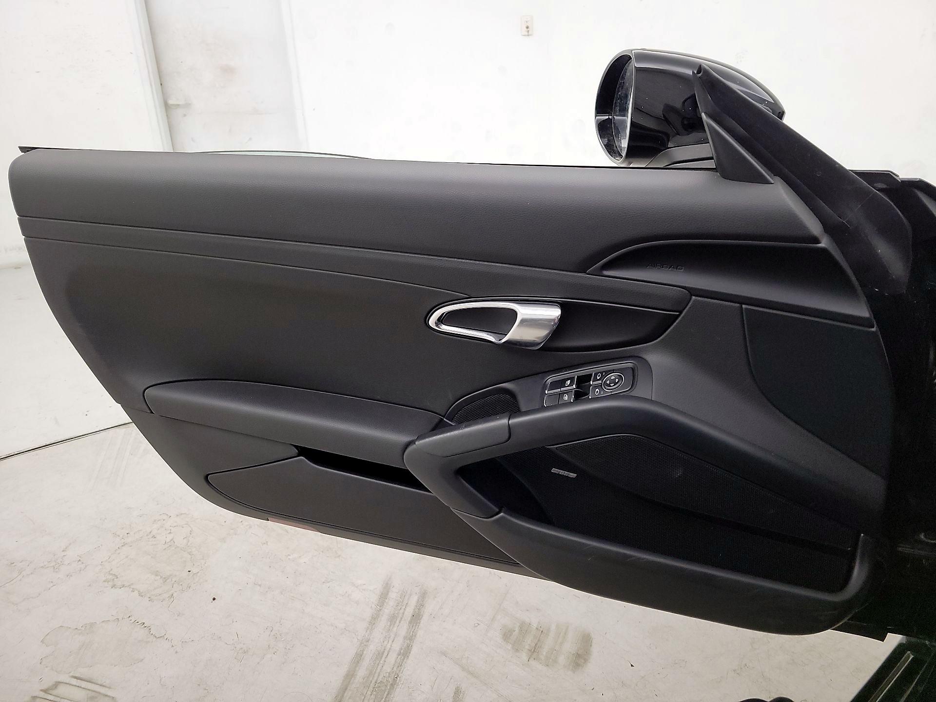 Thumbnail: 2017 Porsche 718 Cayman - 12