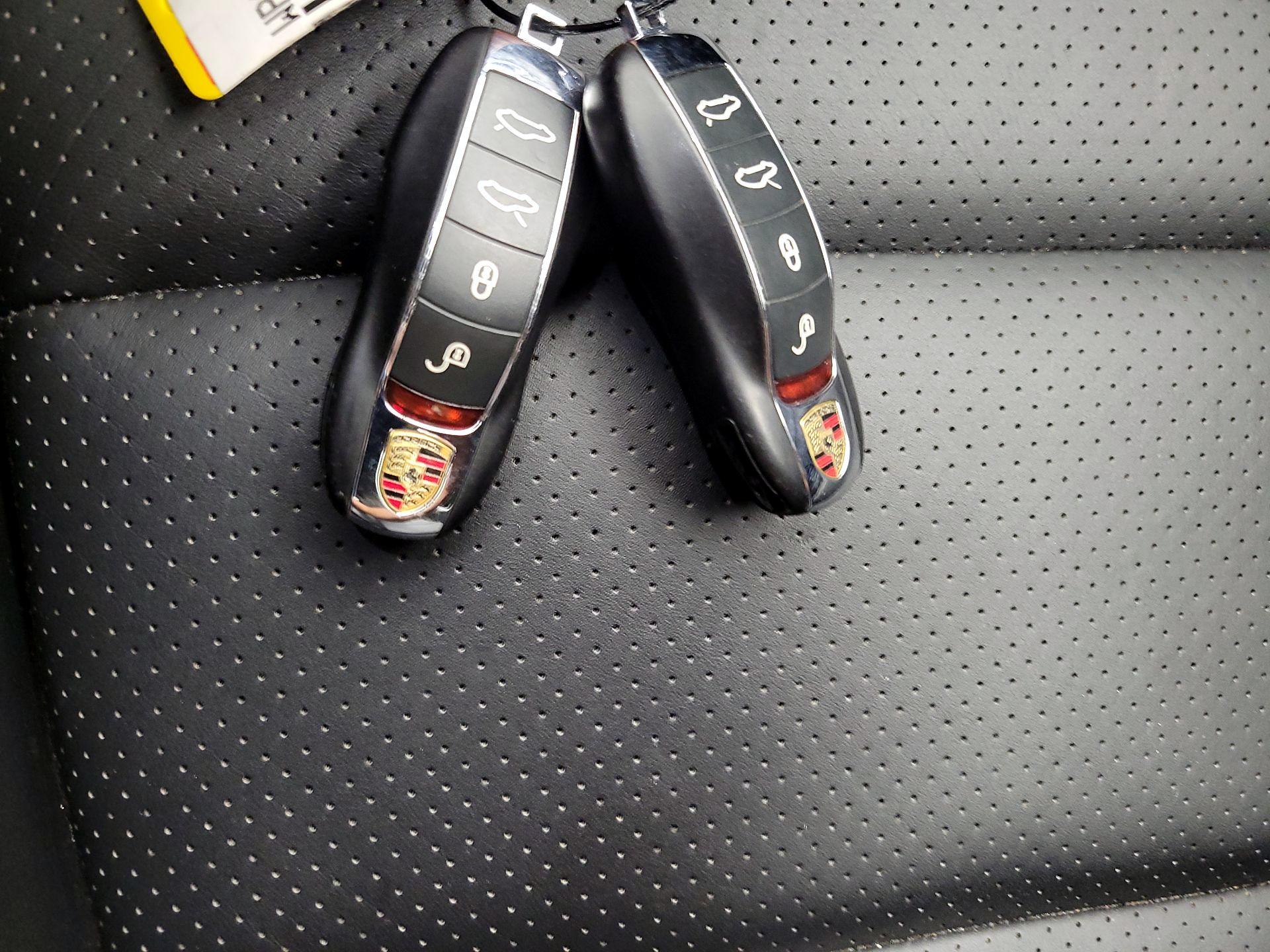 Thumbnail: 2017 Porsche 718 Cayman - 20