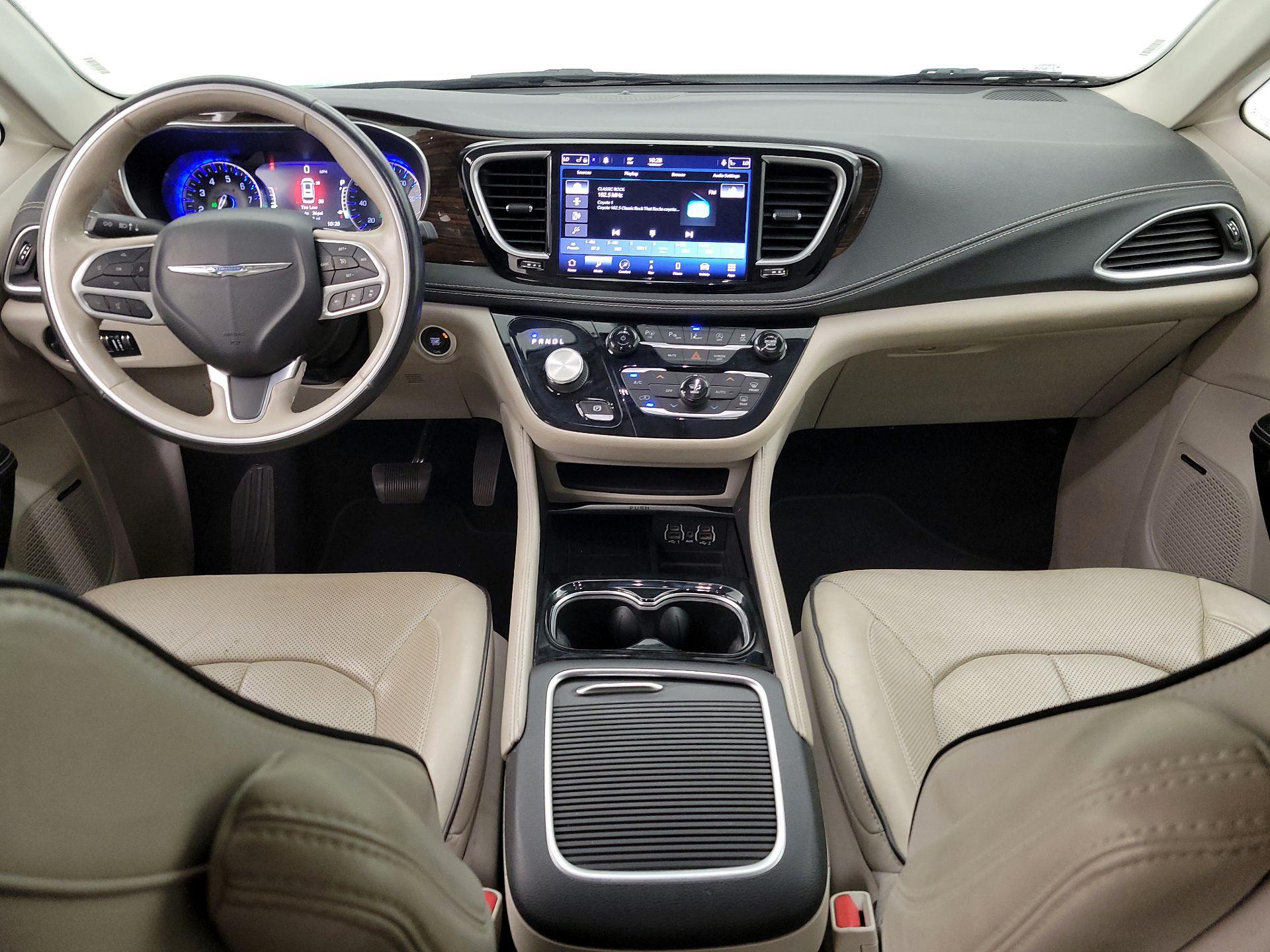 Thumbnail: 2021 Chrysler Pacifica - 9