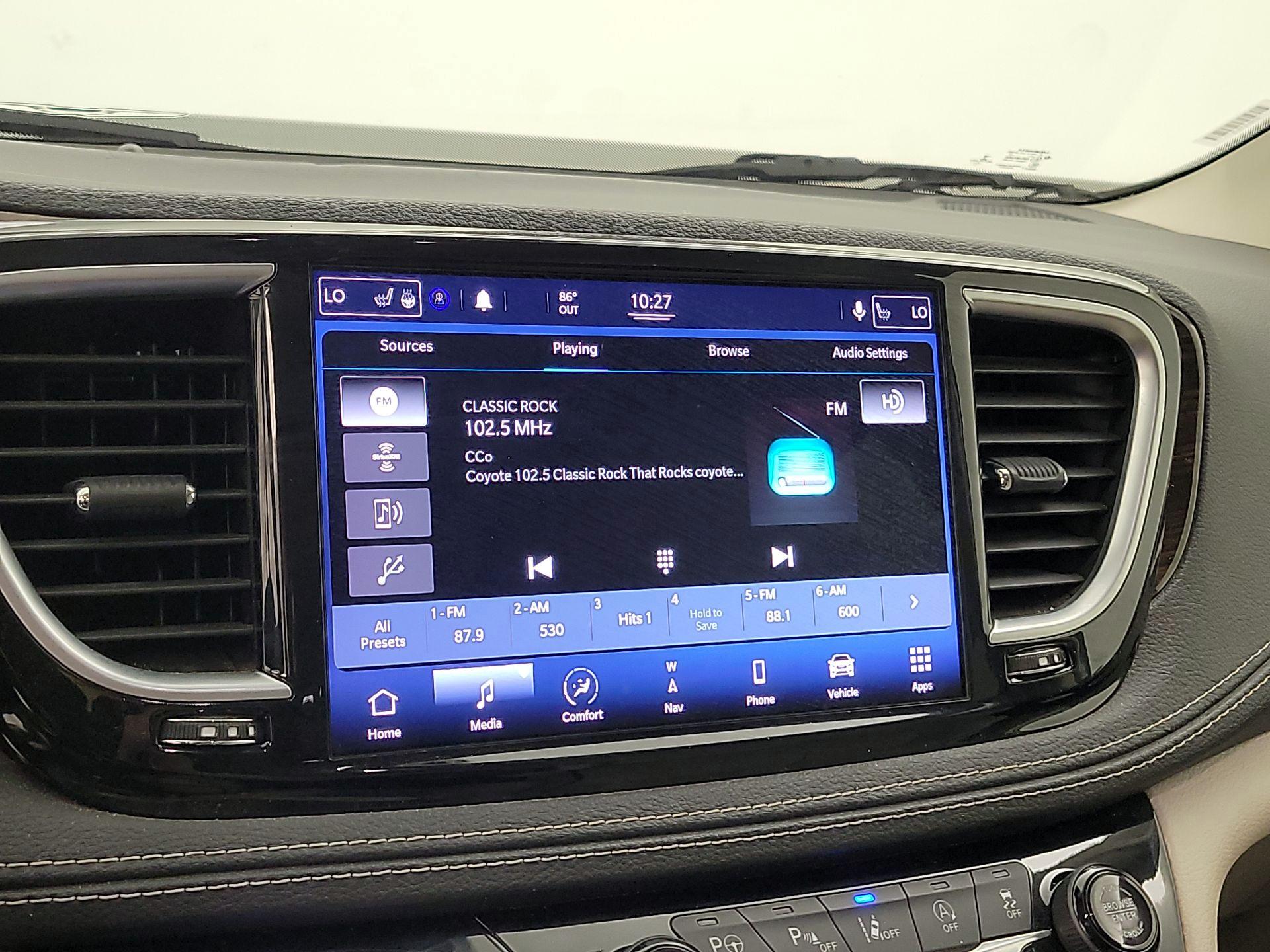 Thumbnail: 2021 Chrysler Pacifica - 13