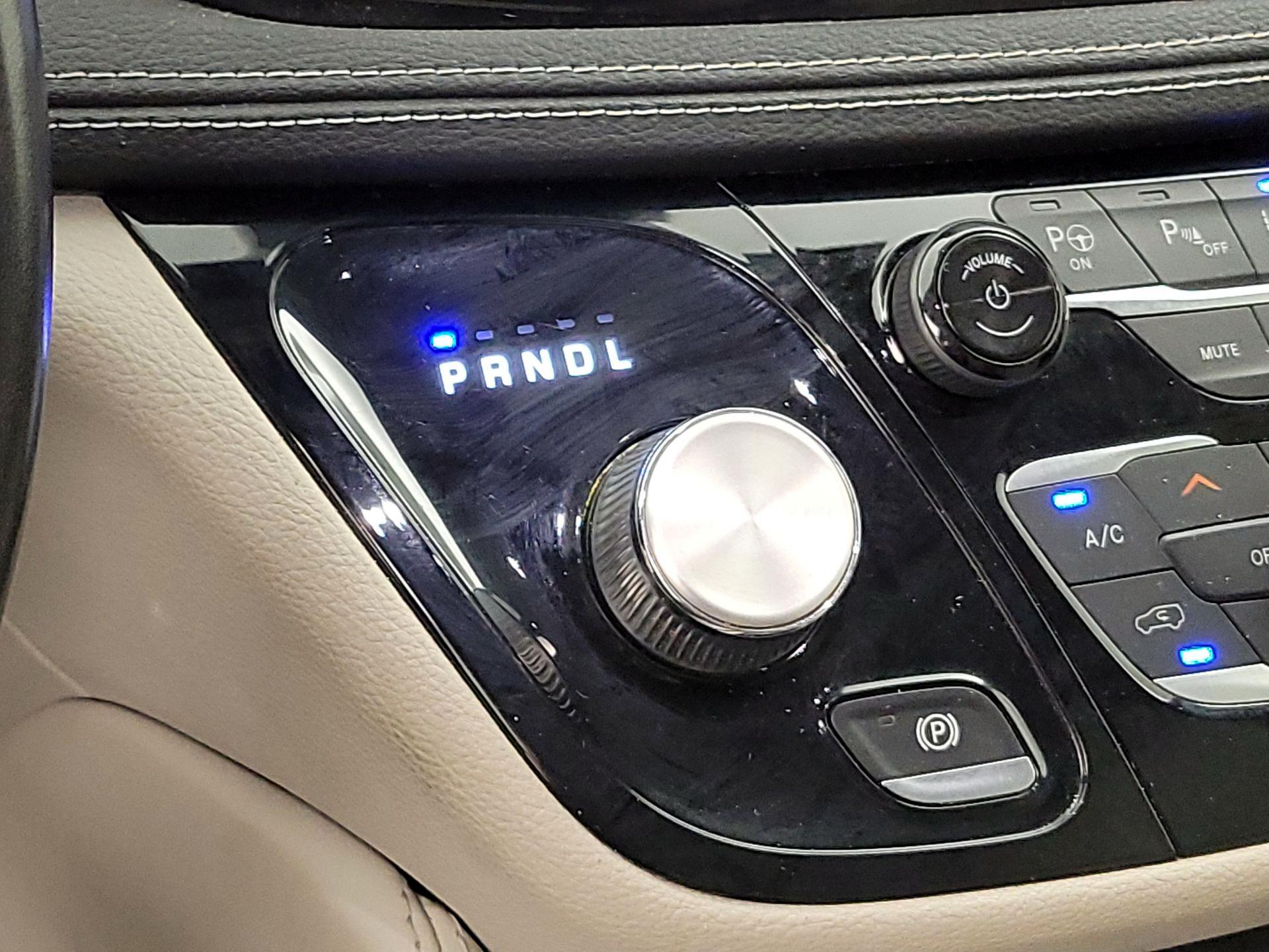 Thumbnail: 2021 Chrysler Pacifica - 15