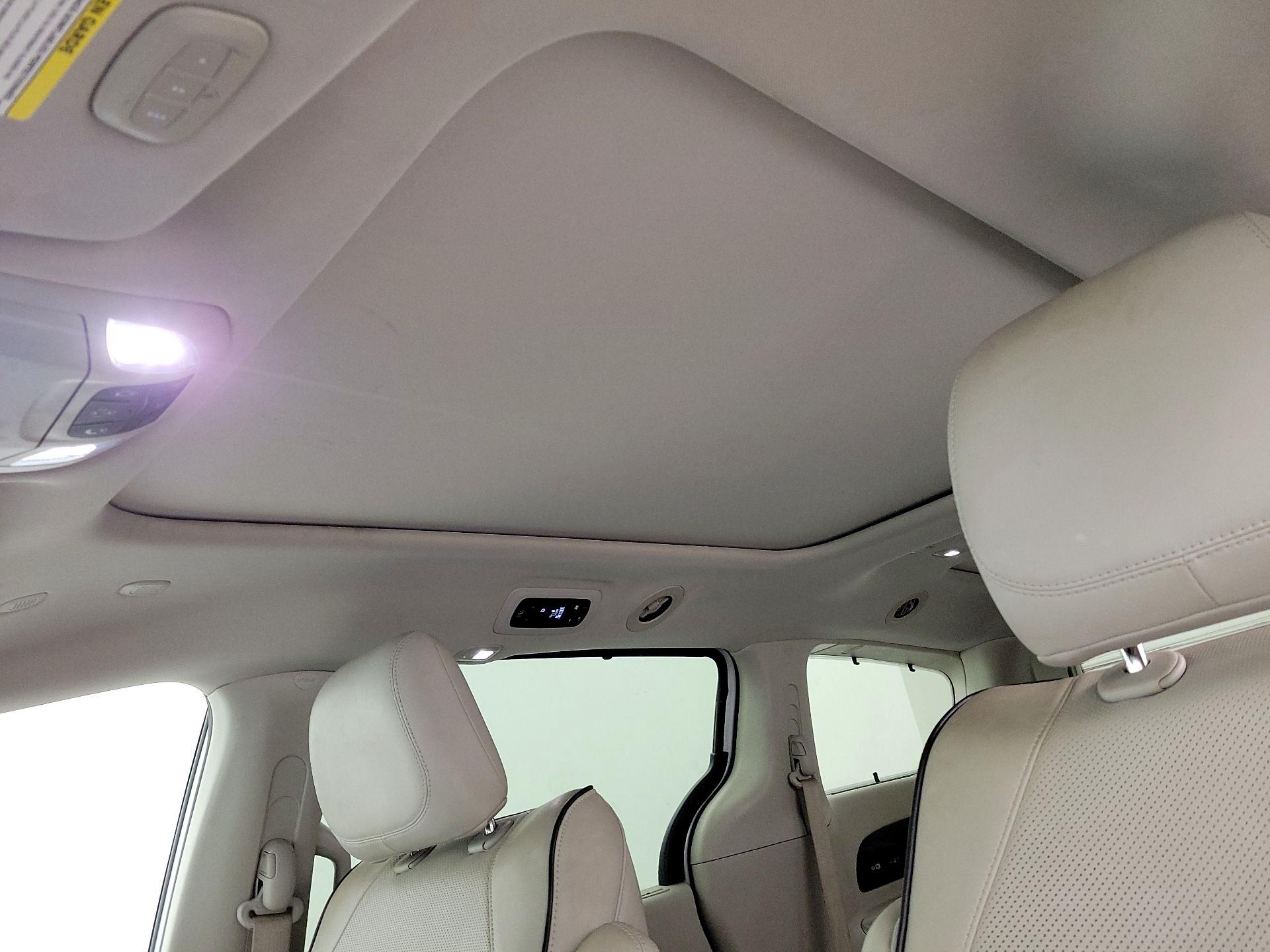 Thumbnail: 2021 Chrysler Pacifica - 16
