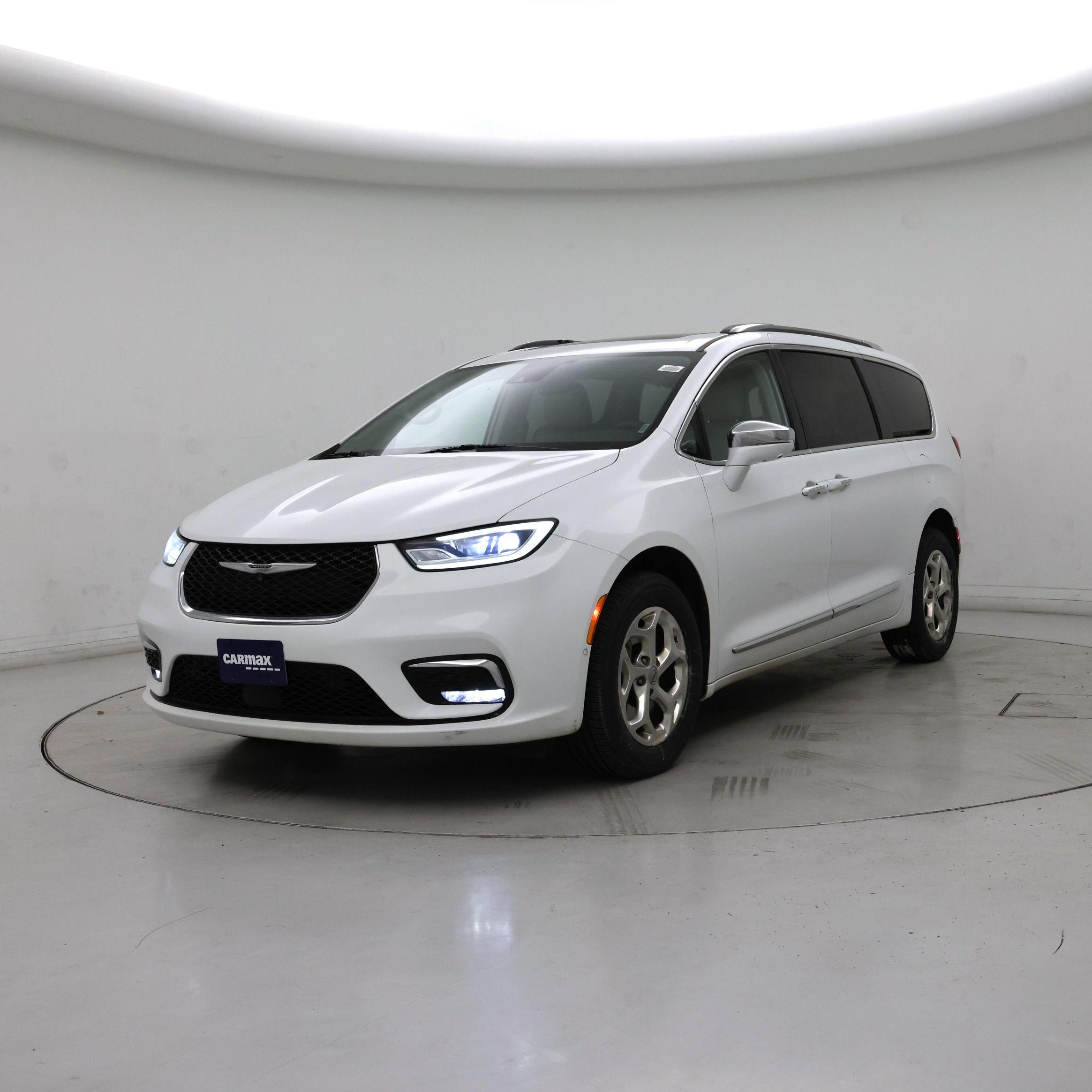 Thumbnail: 2021 Chrysler Pacifica - 4