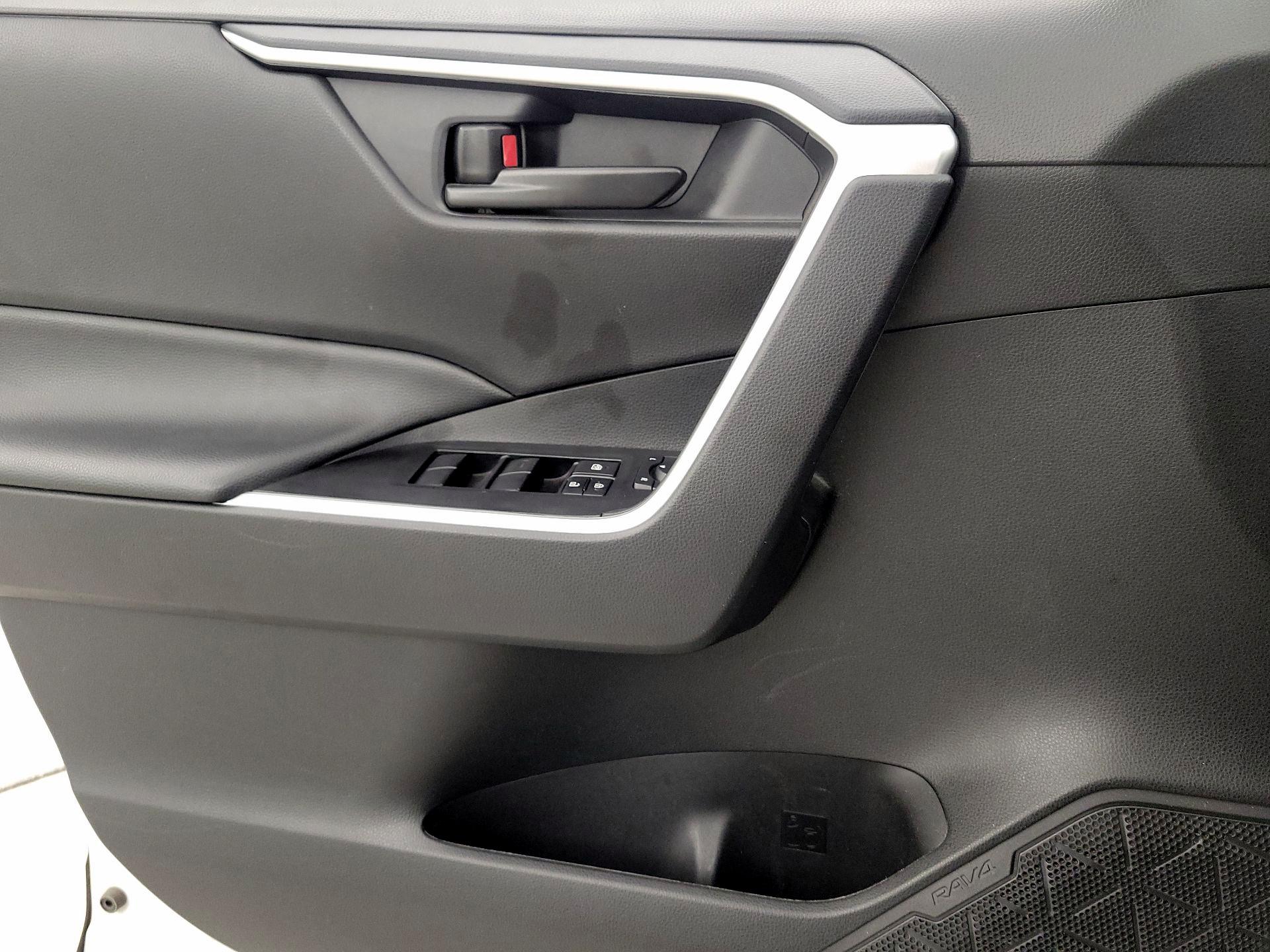 Thumbnail: 2024 Toyota RAV4 - 12