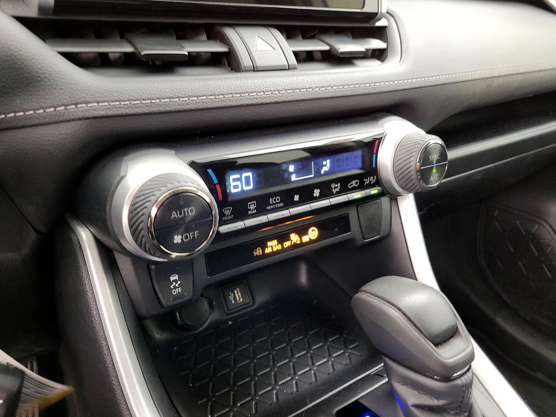 Thumbnail: 2024 Toyota RAV4 - 16
