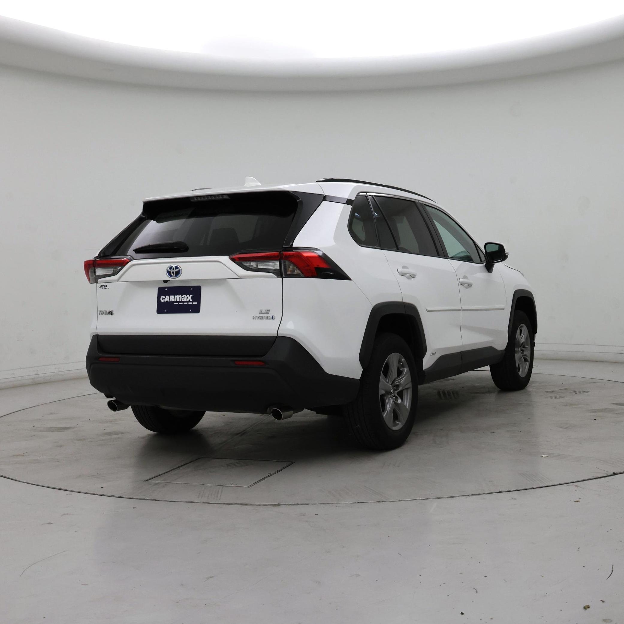 Thumbnail: 2024 Toyota RAV4 - 8
