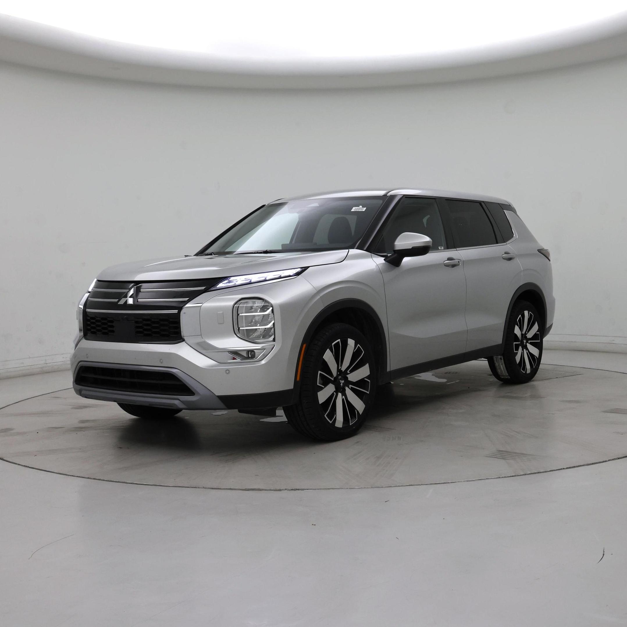 Thumbnail: 2025 Mitsubishi Outlander - 4