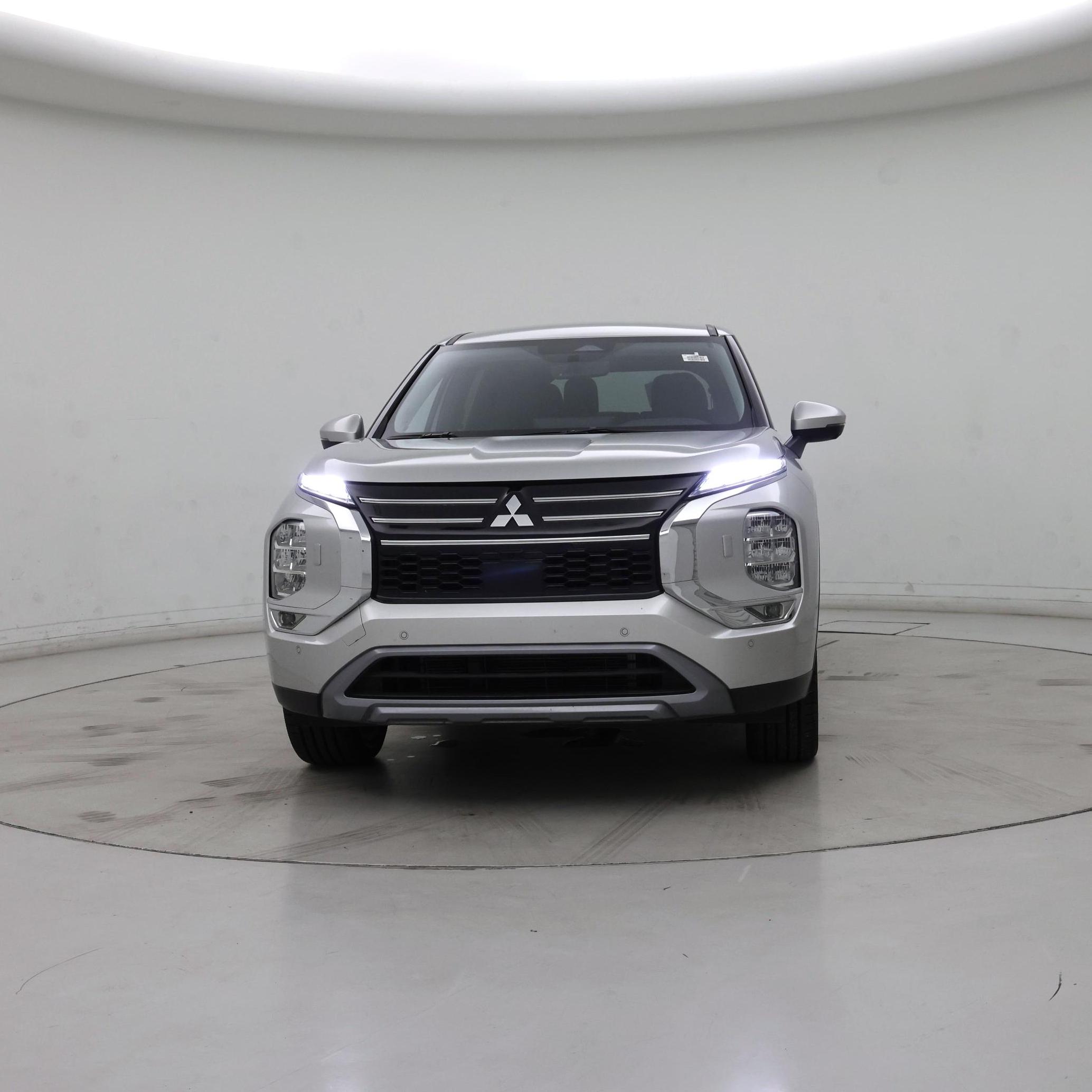 Thumbnail: 2025 Mitsubishi Outlander - 5