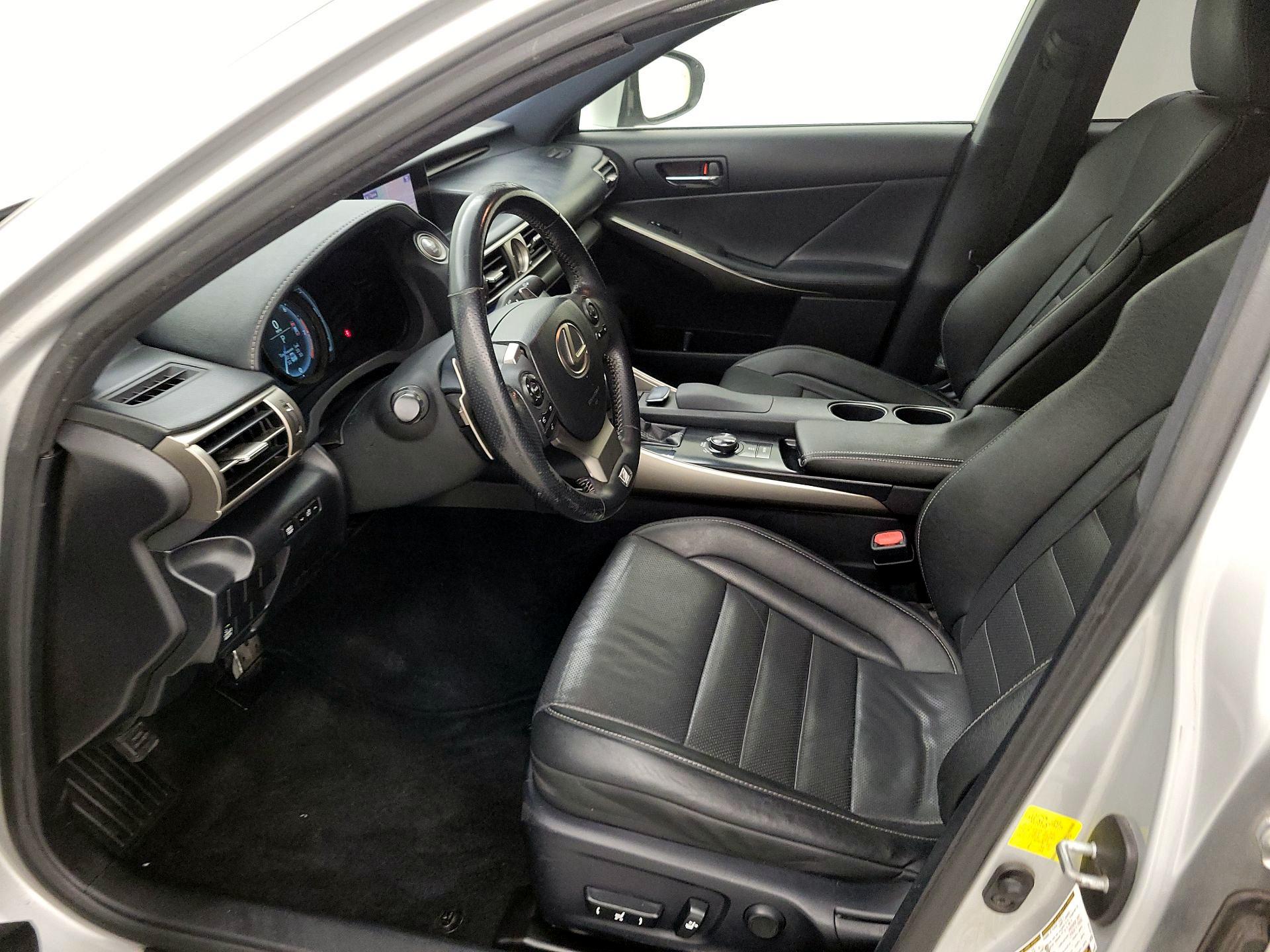 Thumbnail: 2014 Lexus IS - 11