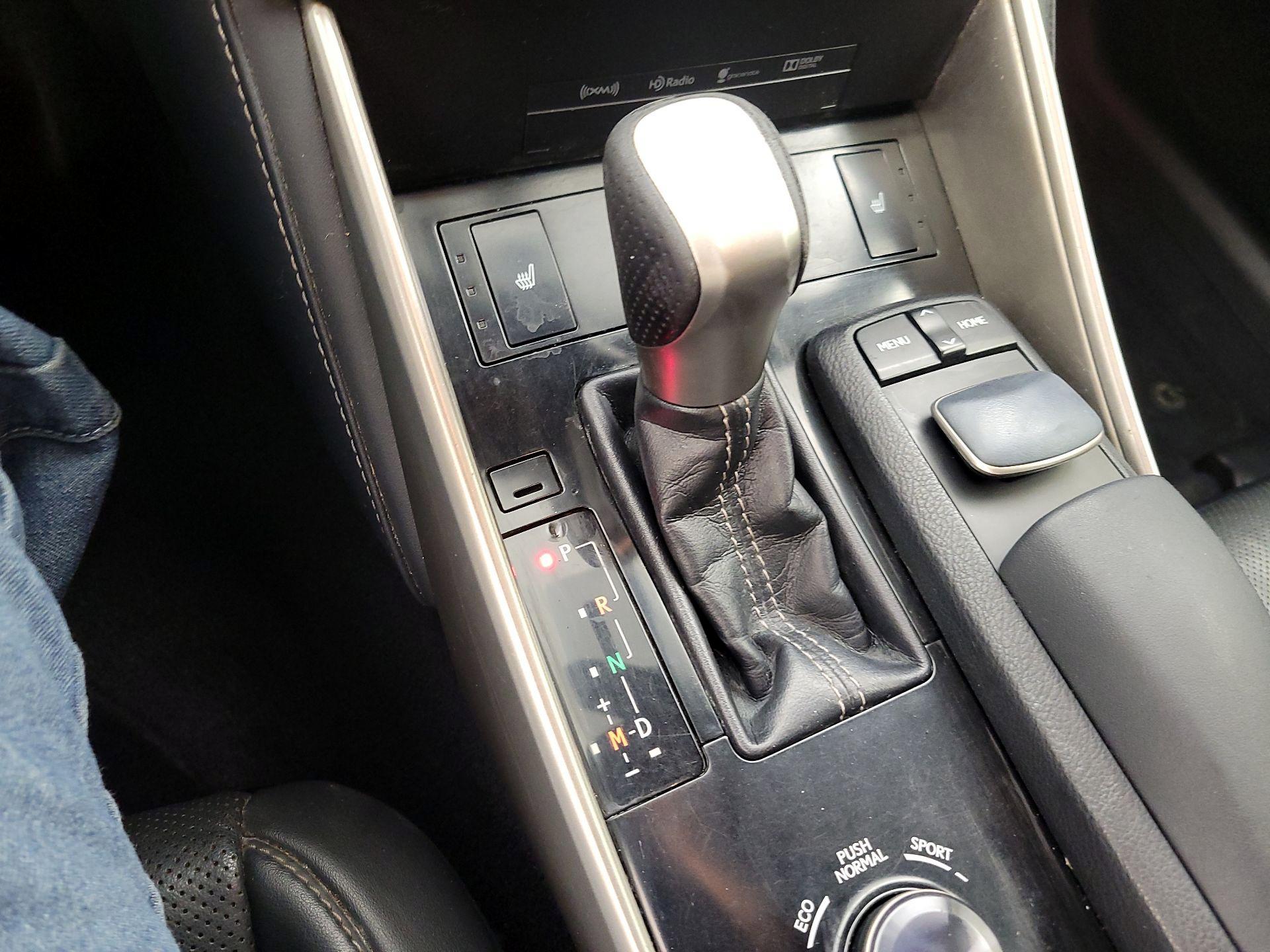 Thumbnail: 2014 Lexus IS - 15
