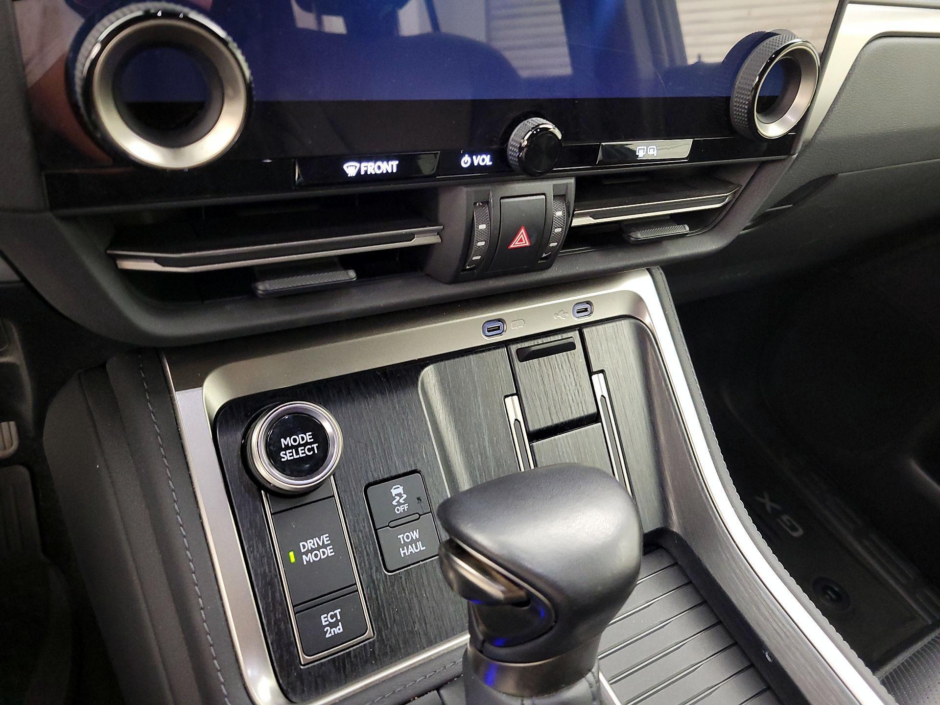 Thumbnail: 2024 Lexus GX - 14