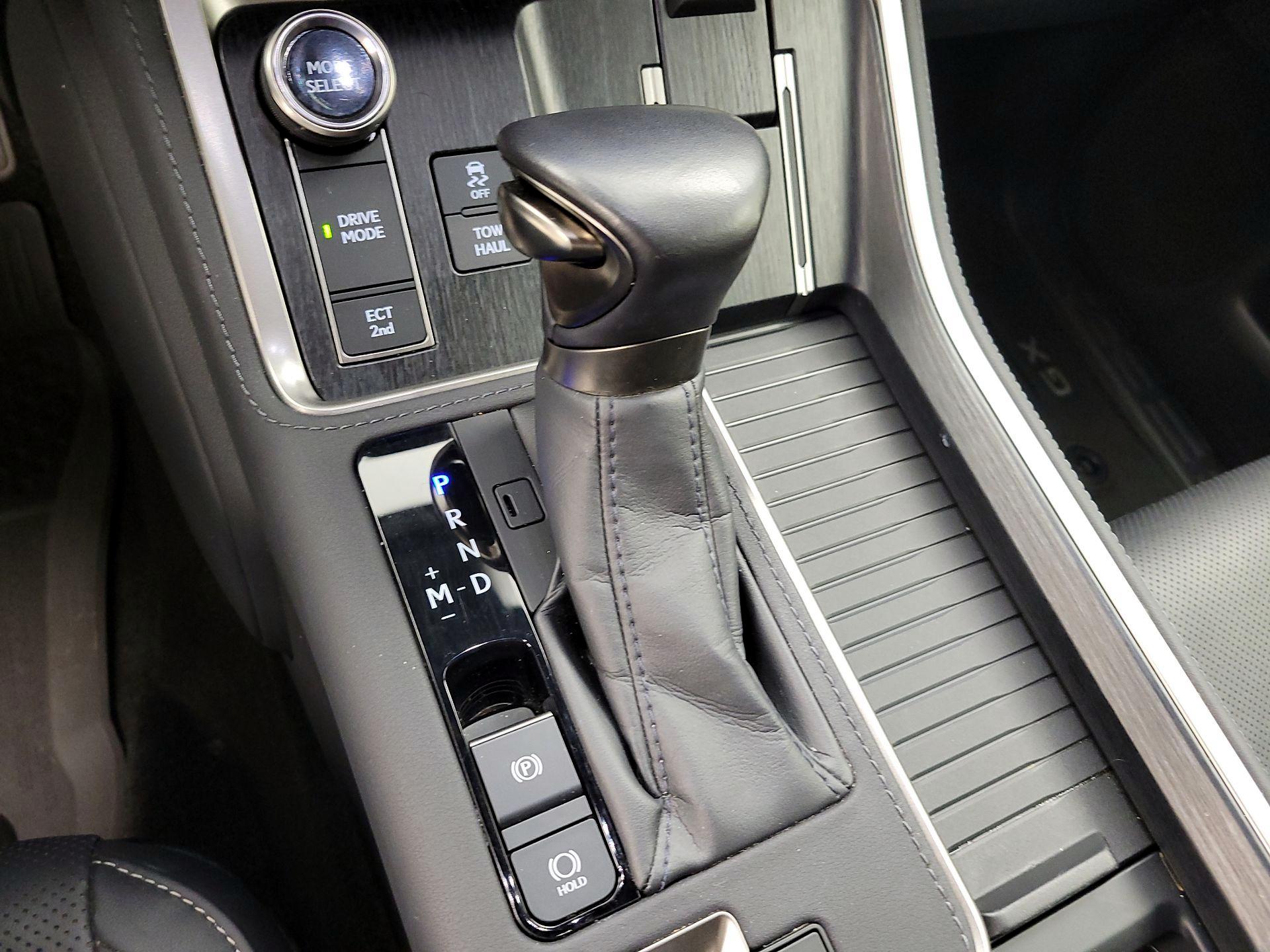 Thumbnail: 2024 Lexus GX - 15