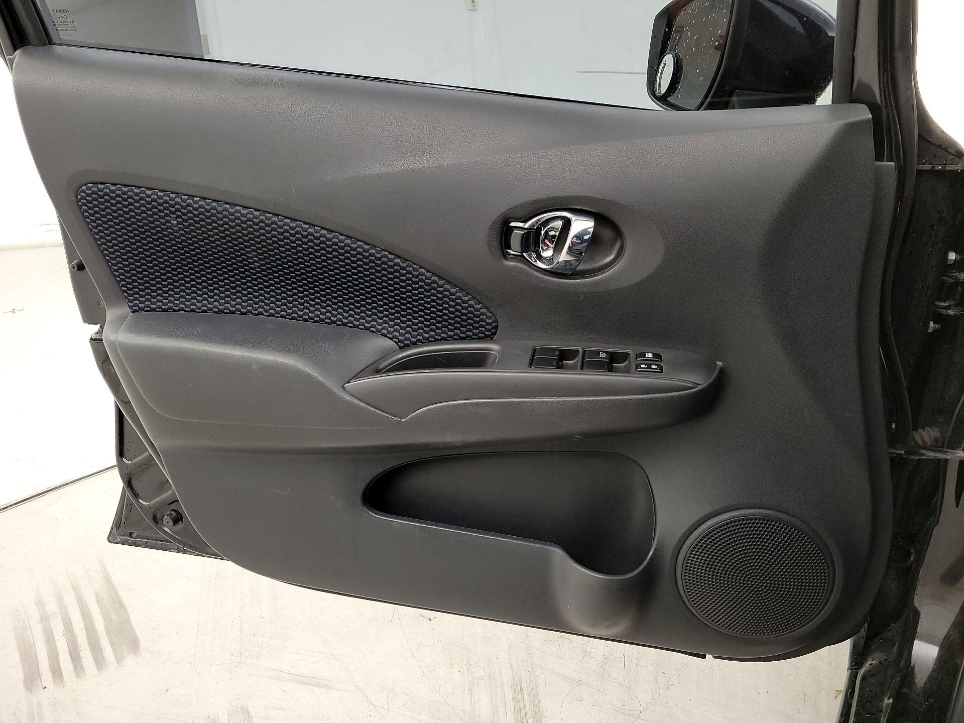 Thumbnail: 2016 Nissan Versa Note - 12