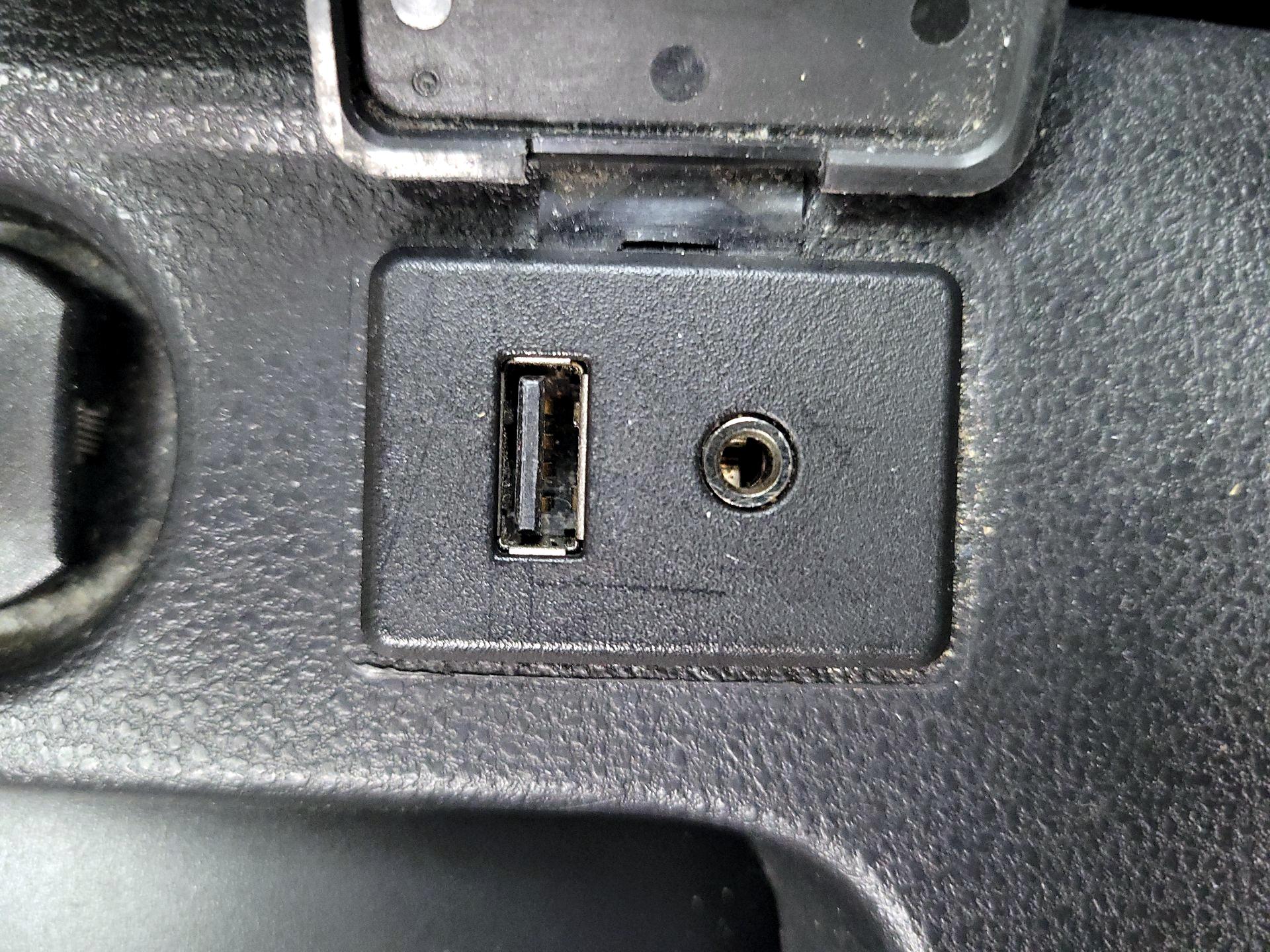 Thumbnail: 2016 Nissan Versa Note - 18
