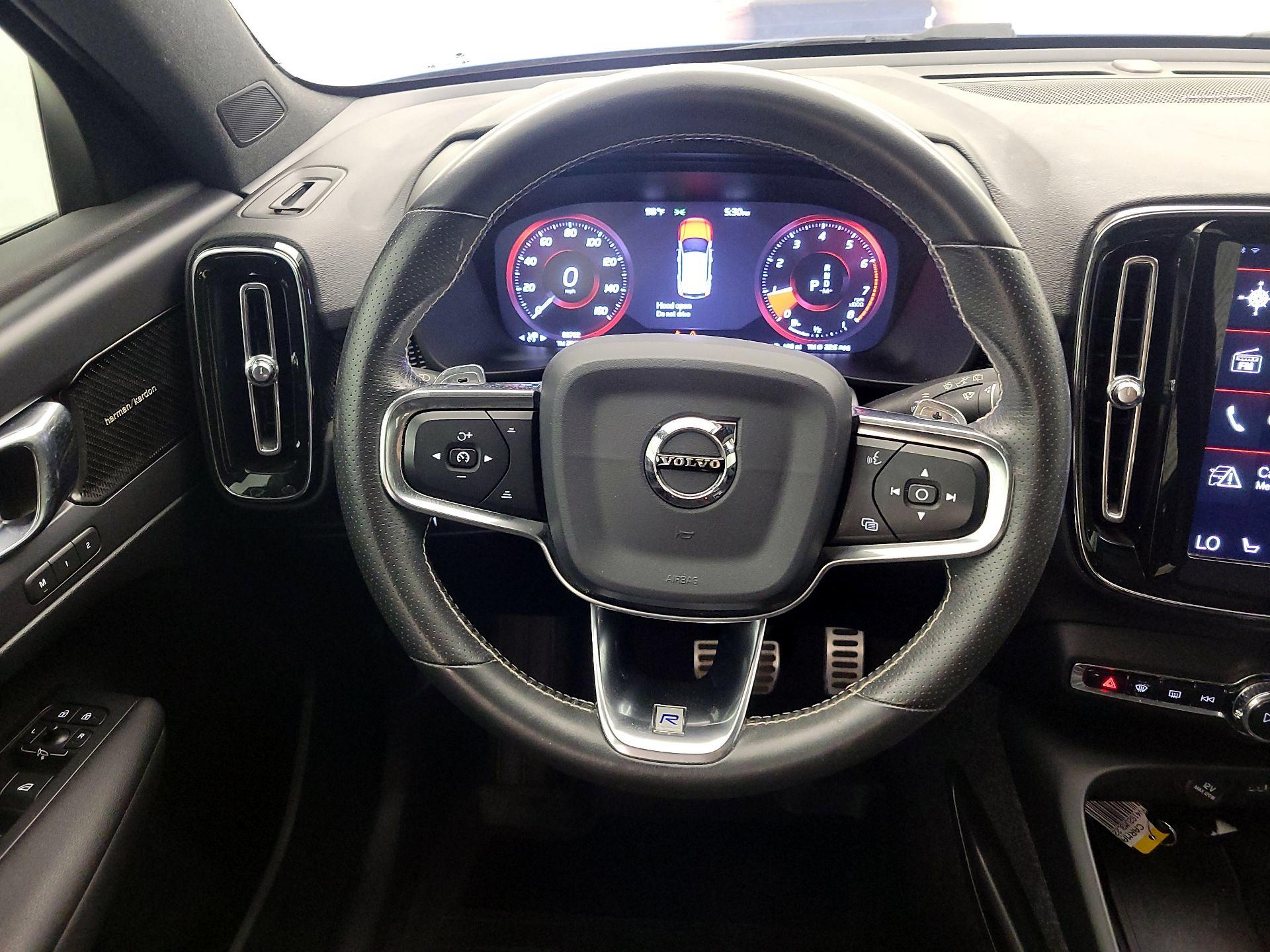 Thumbnail: 2020 Volvo XC40 - 10