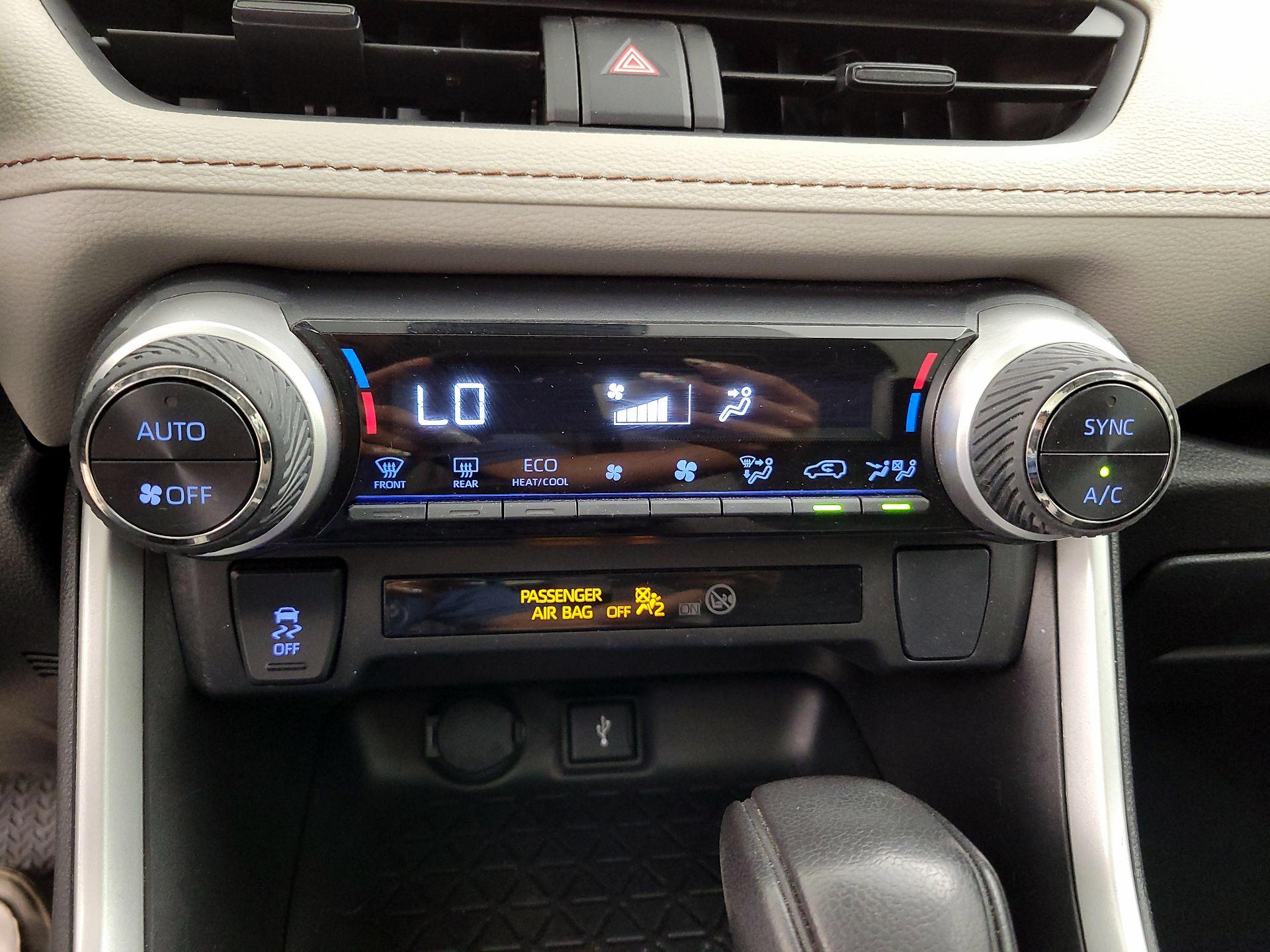 Thumbnail: 2022 Toyota RAV4 - 16