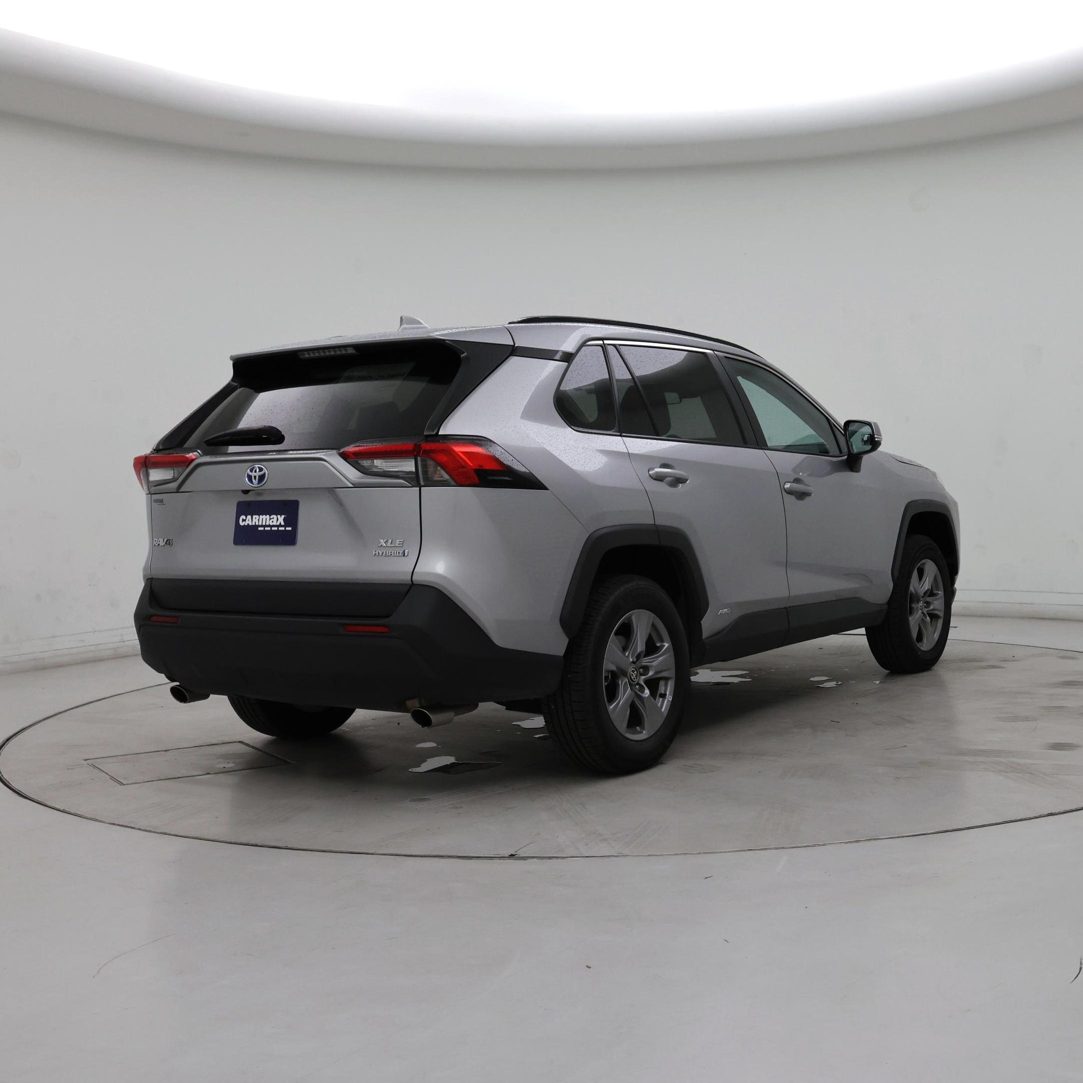 Thumbnail: 2022 Toyota RAV4 - 8