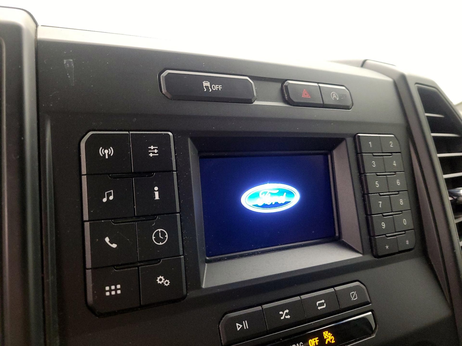 2018 Ford F-150 XL - Photo 16