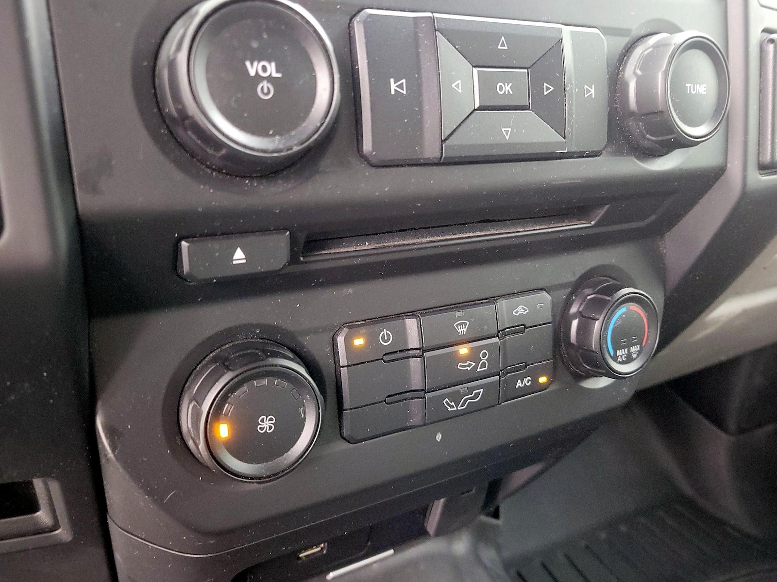 2018 Ford F-150 XL - Photo 17