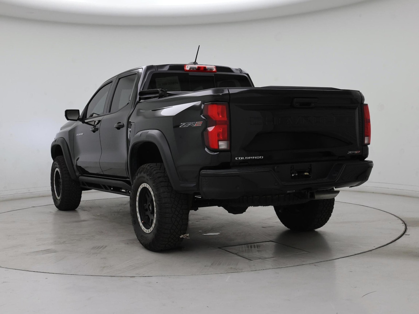 2024 Chevrolet Colorado ZR2 - Photo 3