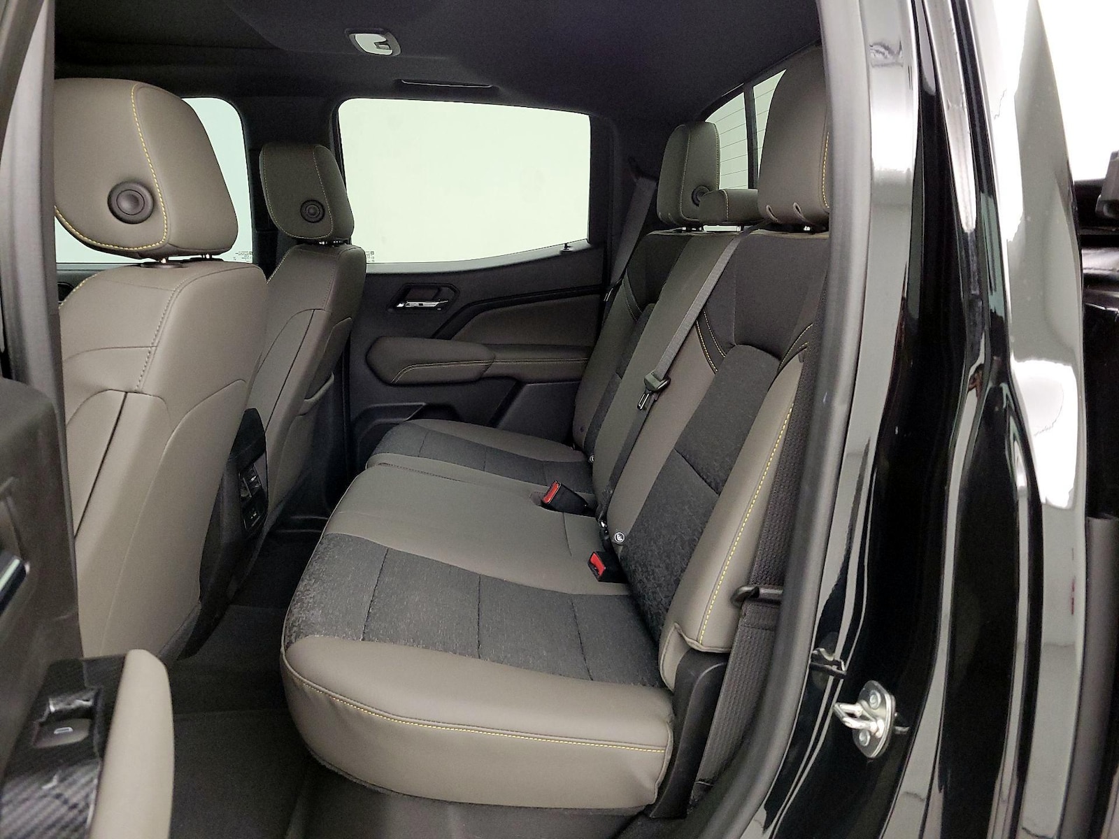 2024 Chevrolet Colorado ZR2 - Photo 21
