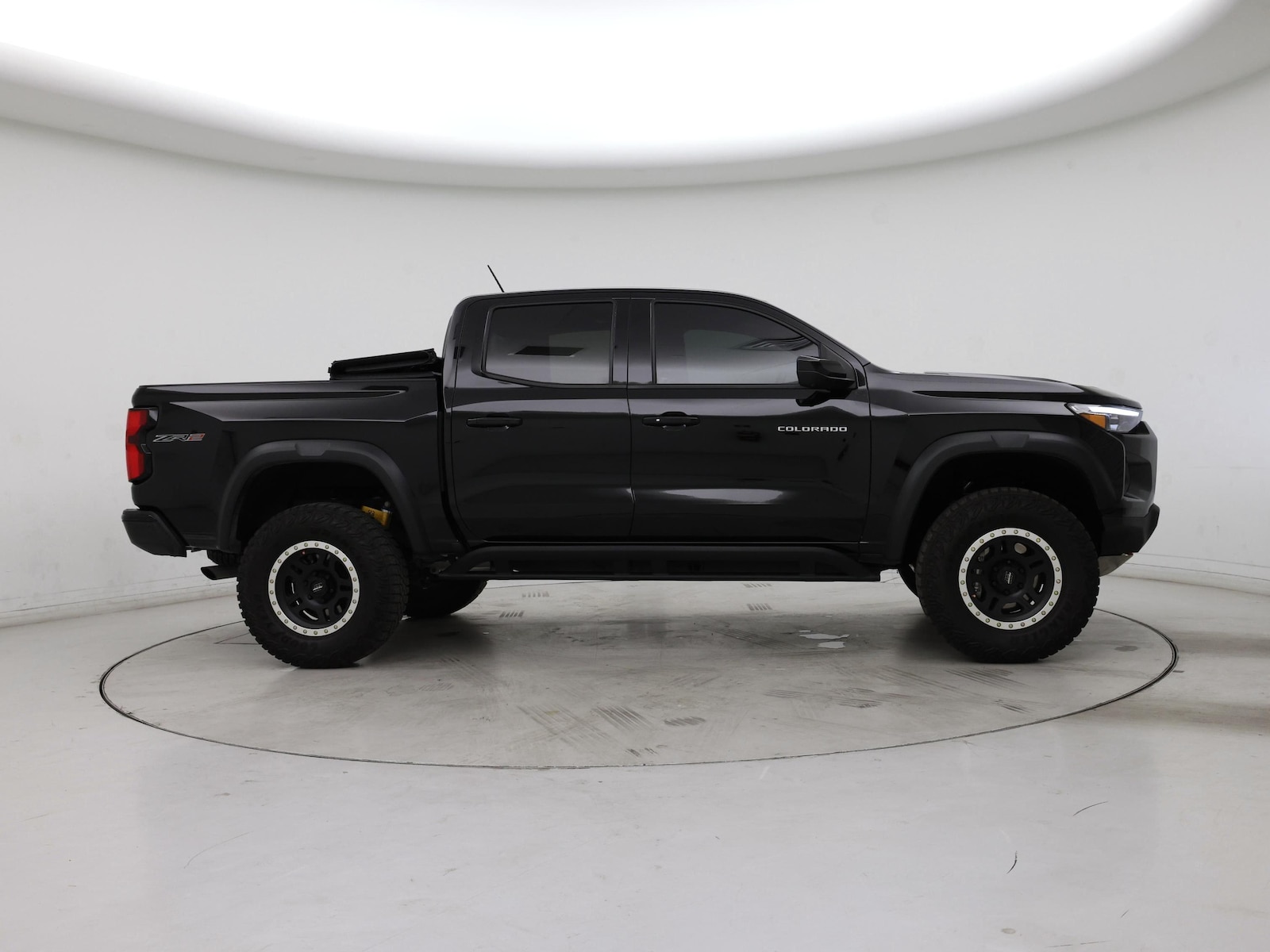 2024 Chevrolet Colorado ZR2 - Photo 8