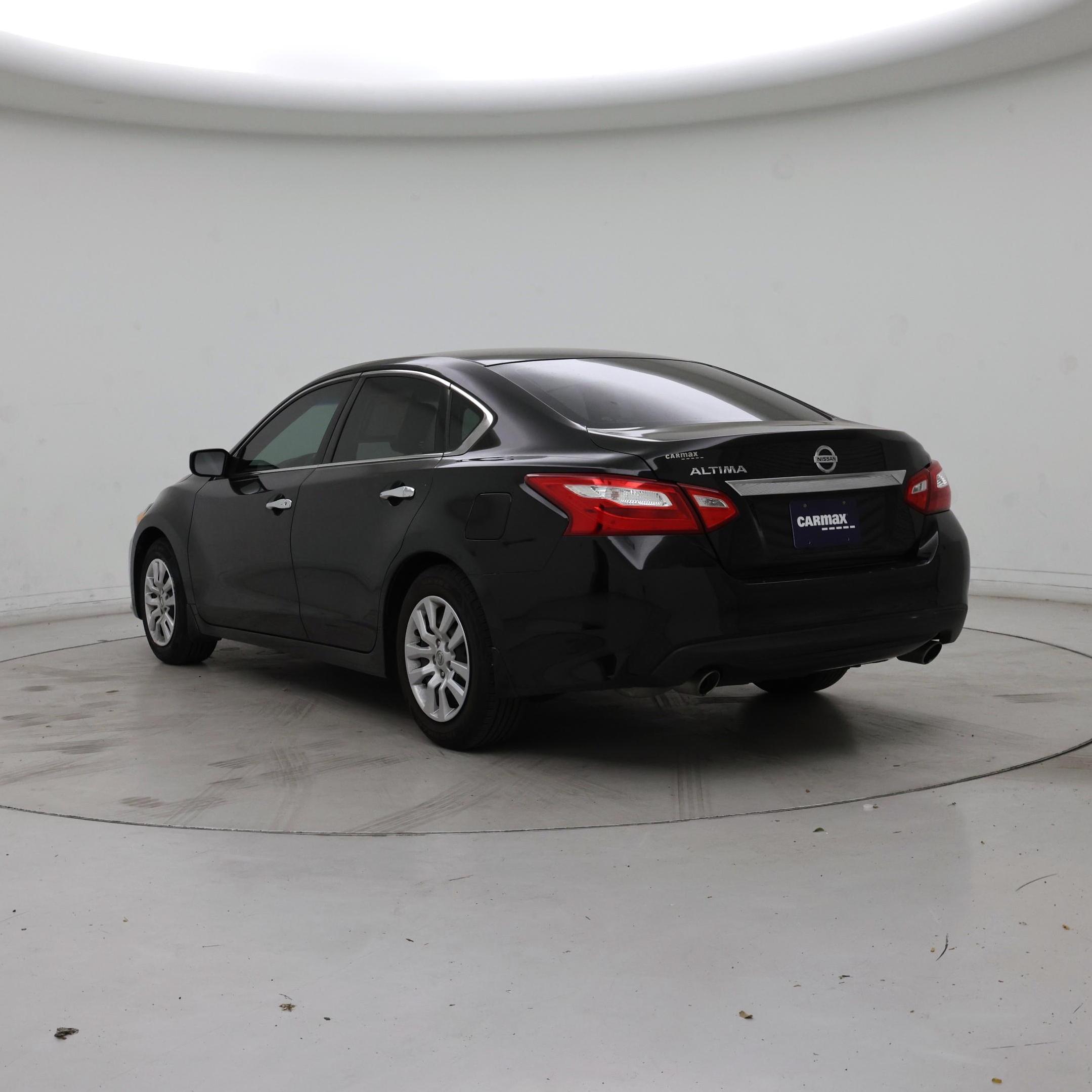 Thumbnail: 2017 Nissan Altima - 2