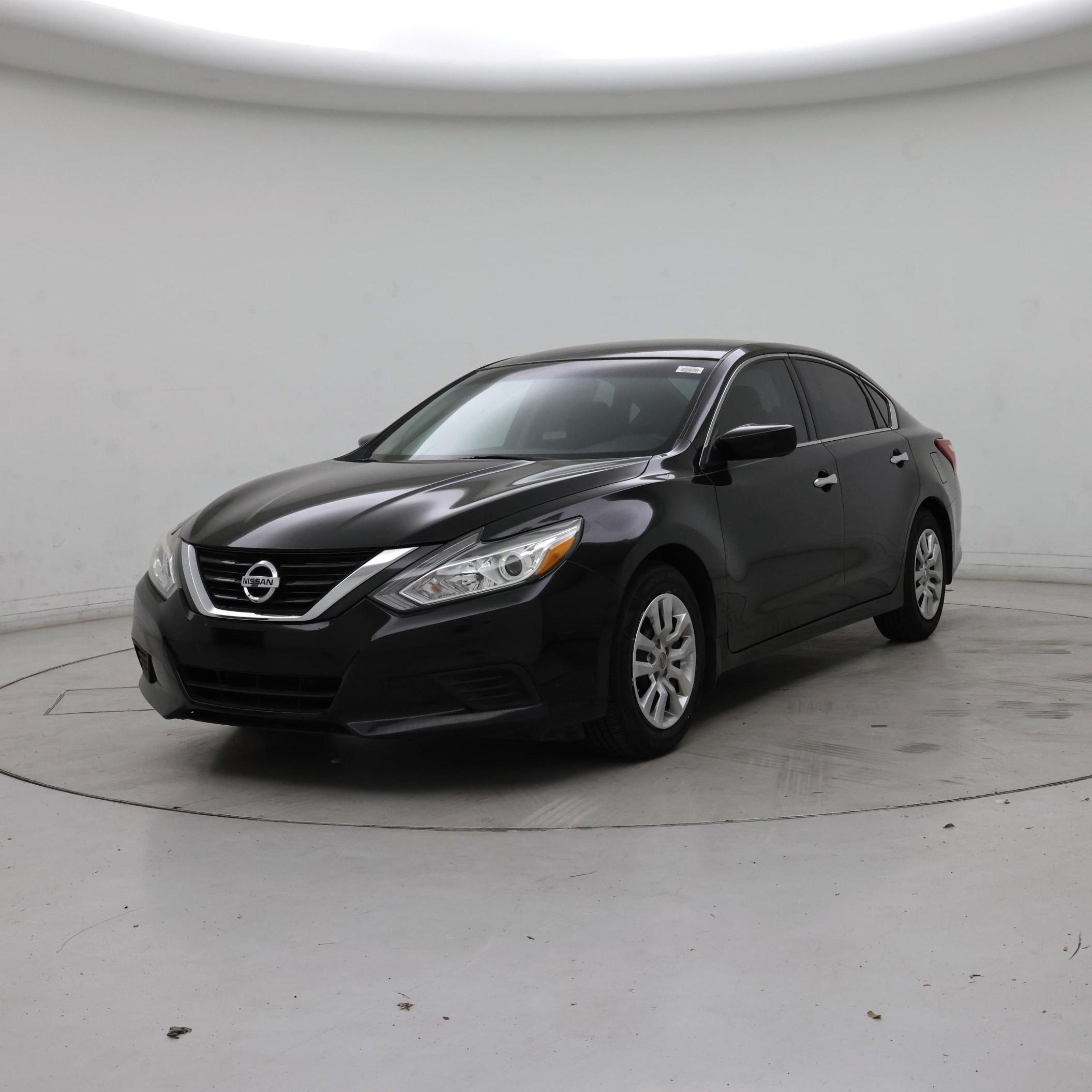 Thumbnail: 2017 Nissan Altima - 4